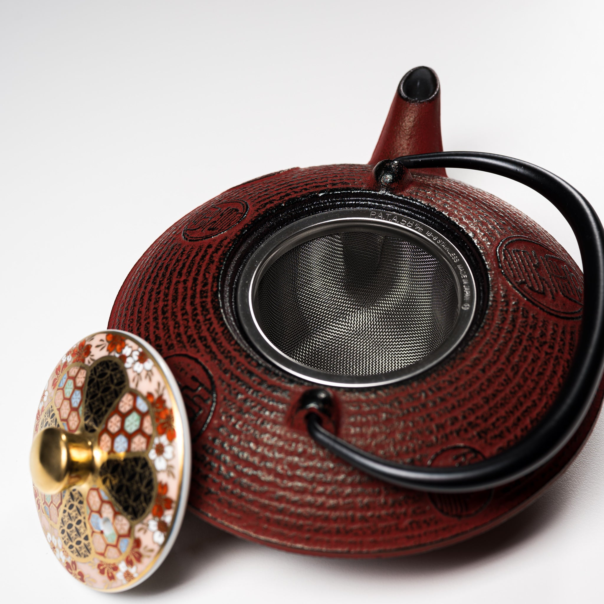 Authentic Japanese Kyo Kiyomizu Ware Cast Iron Teapot - 410ml Red Komon Pattern, Premium Nambu Ironware for Tea Brewing | Perfect for Home, Office & Traditional Tea Ceremonies