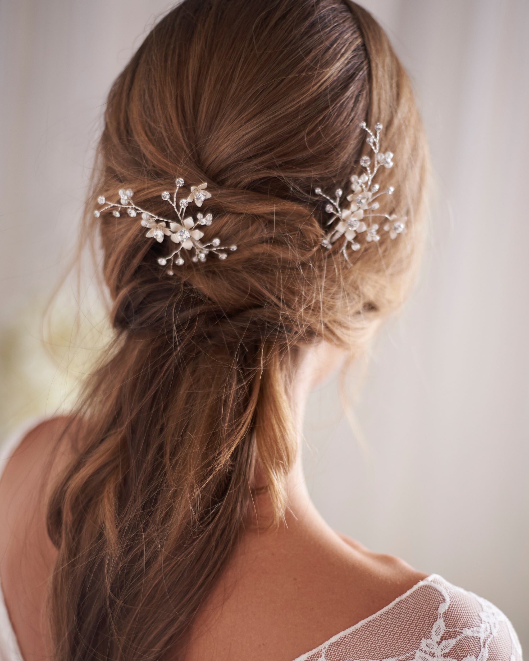 Elodie Pearl & Floral Hair Pins Set of 2 - Elegant Bridal Hair Accessories for Weddings, Prom, Parties & Special Occasions