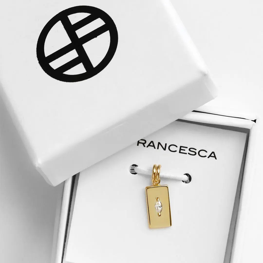 Luminous Charm - Glow in the Dark Pendant Necklace for Women, Fashion Jewelry Gift for Her - Perfect for Night Parties, Concerts & Special Occasions