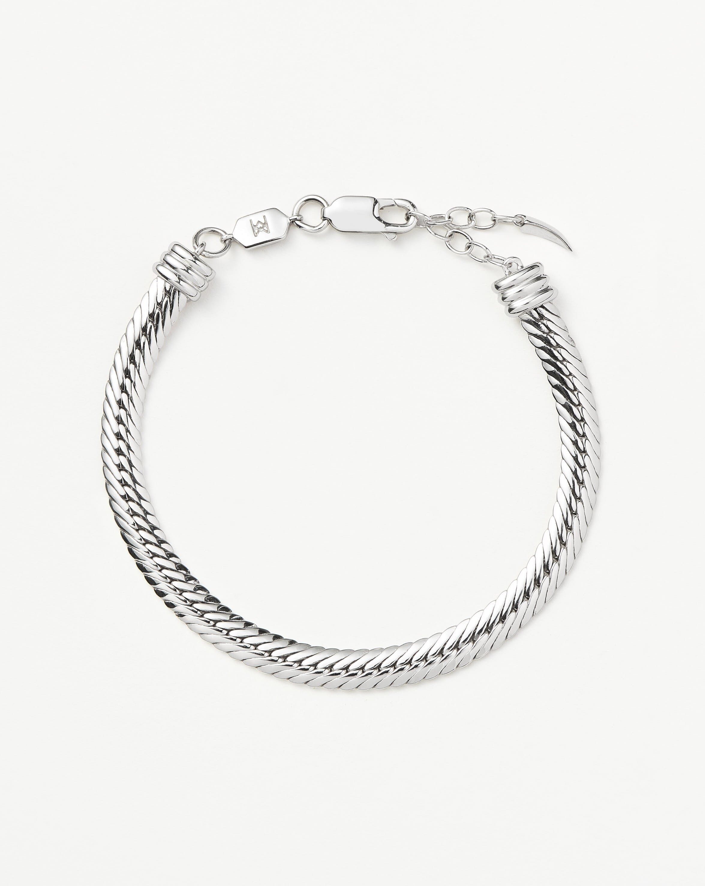 Stylish Camail Chain Bracelet for Women - Trendy Silver or Gold Plated Jewelry - Perfect for Casual Wear, Parties & Gifts