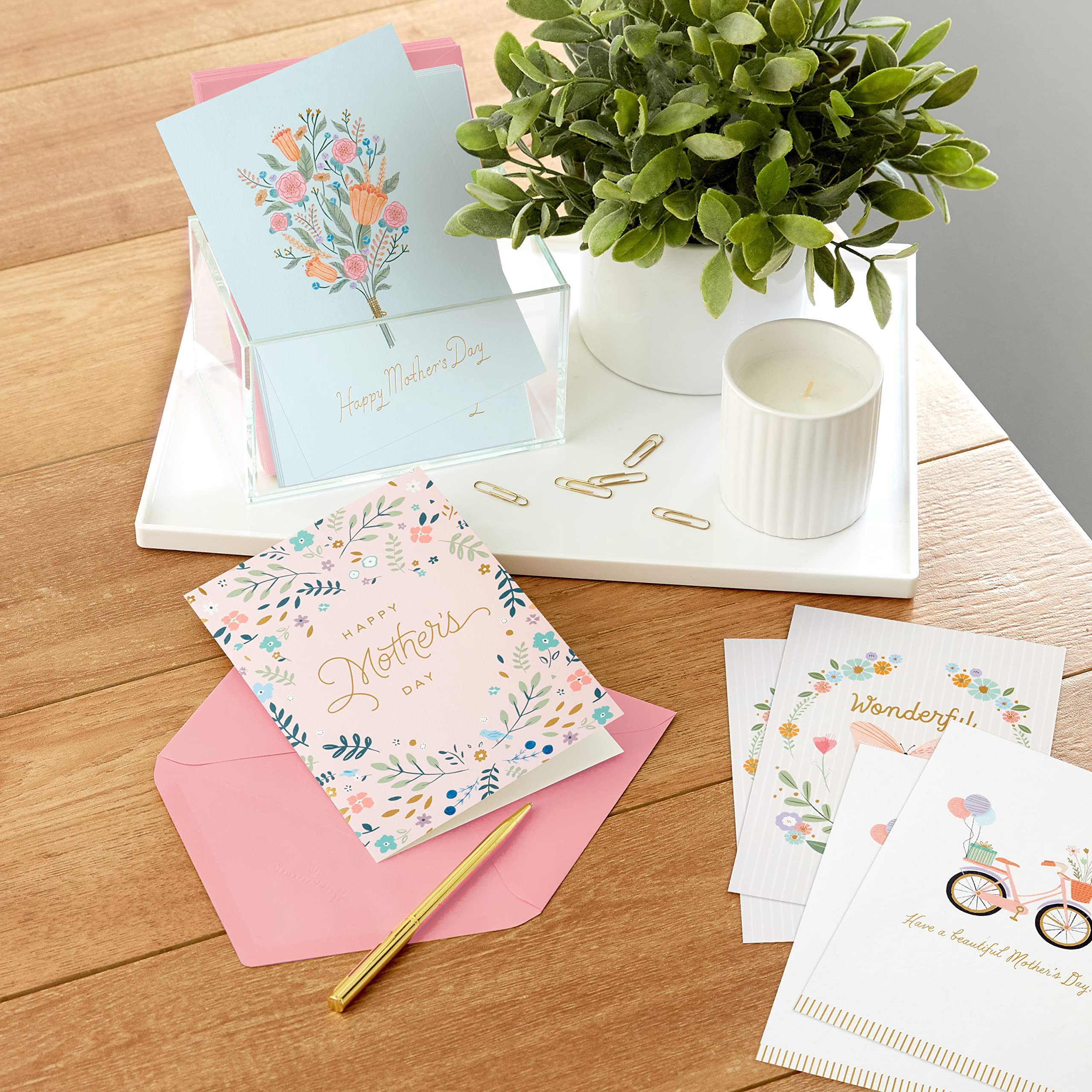 Hallmark Mother's Day Greeting Cards Assortment - 16 Floral Design Cards with Envelopes | Perfect for Mom's Birthday, Thank You Notes & Special Occasions