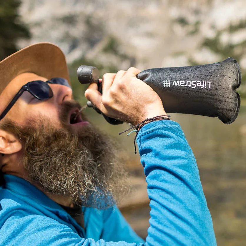 LifeStraw Peak Series Collapsible Water Bottle 1L - Portable Filter Bottle for Hiking, Camping & Emergency Preparedness