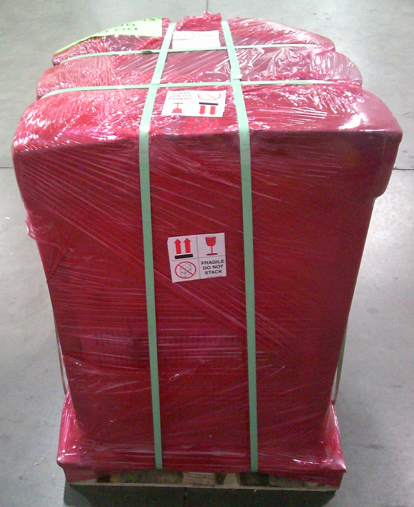 HP22 Black Pellet Stove with Minor Scratches/Dents - Model SD7096 | Efficient Heating for Homes, Cabins & Outdoor Spaces