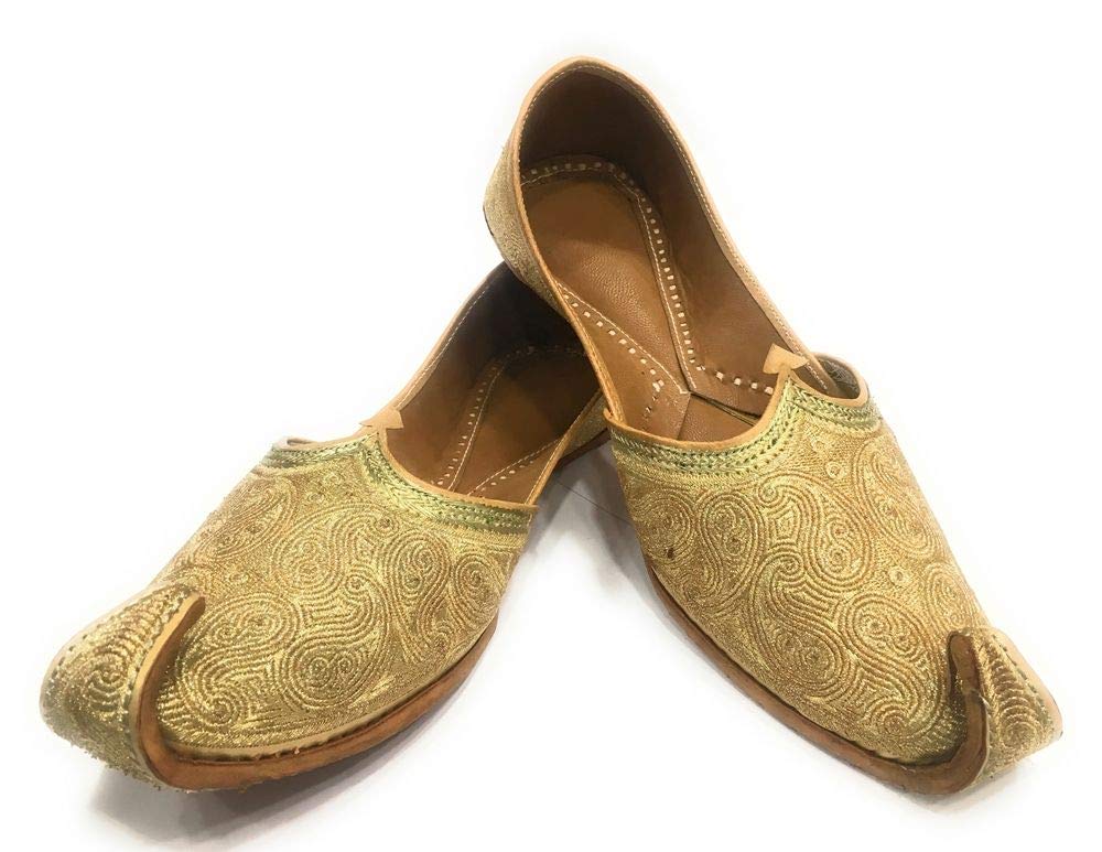 **Handmade Golden Khussa Jutti Shoes for Men - Punjabi Formal Ethnic Indian Footwear for Weddings, Shewani & Traditional Occasions**