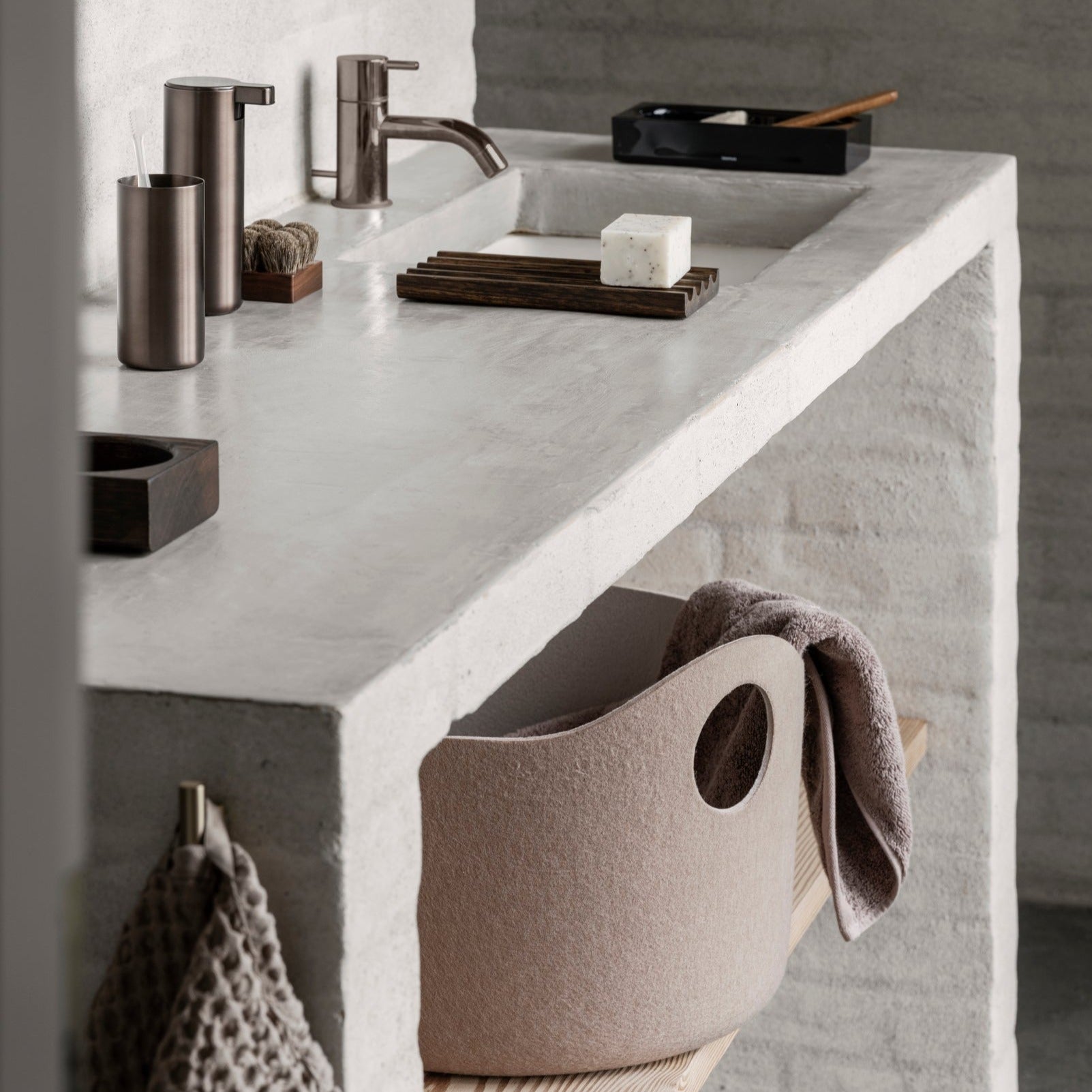 Sturdy MODO Wall Hooks with Metallic Finish - Heavy Duty Hanging Hooks for Coats, Hats, Bags & Home Decor - Perfect for Entryway, Bathroom & Bedroom Organization