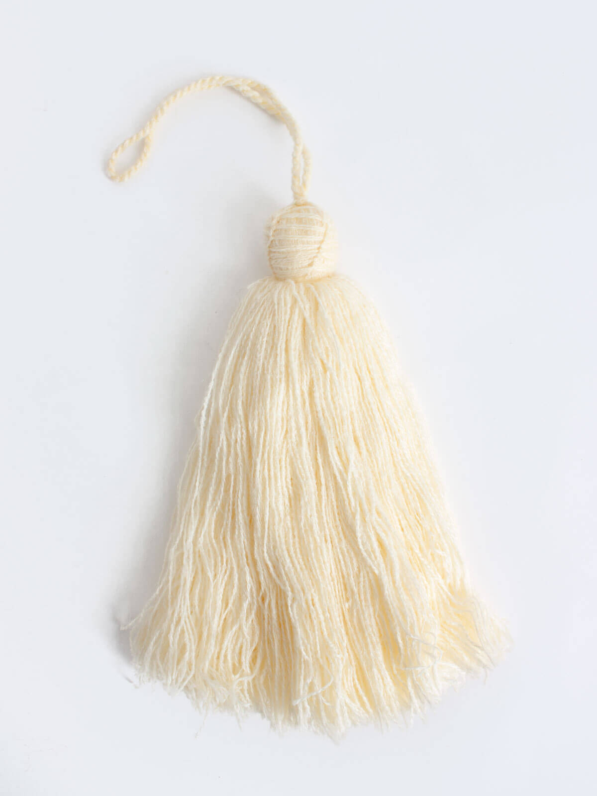 Large Decorative Giant Tassels for Home Decor, Party Supplies, and DIY Crafts - Perfect for Wall Hangings, Gift Wrapping, and Event Decorations