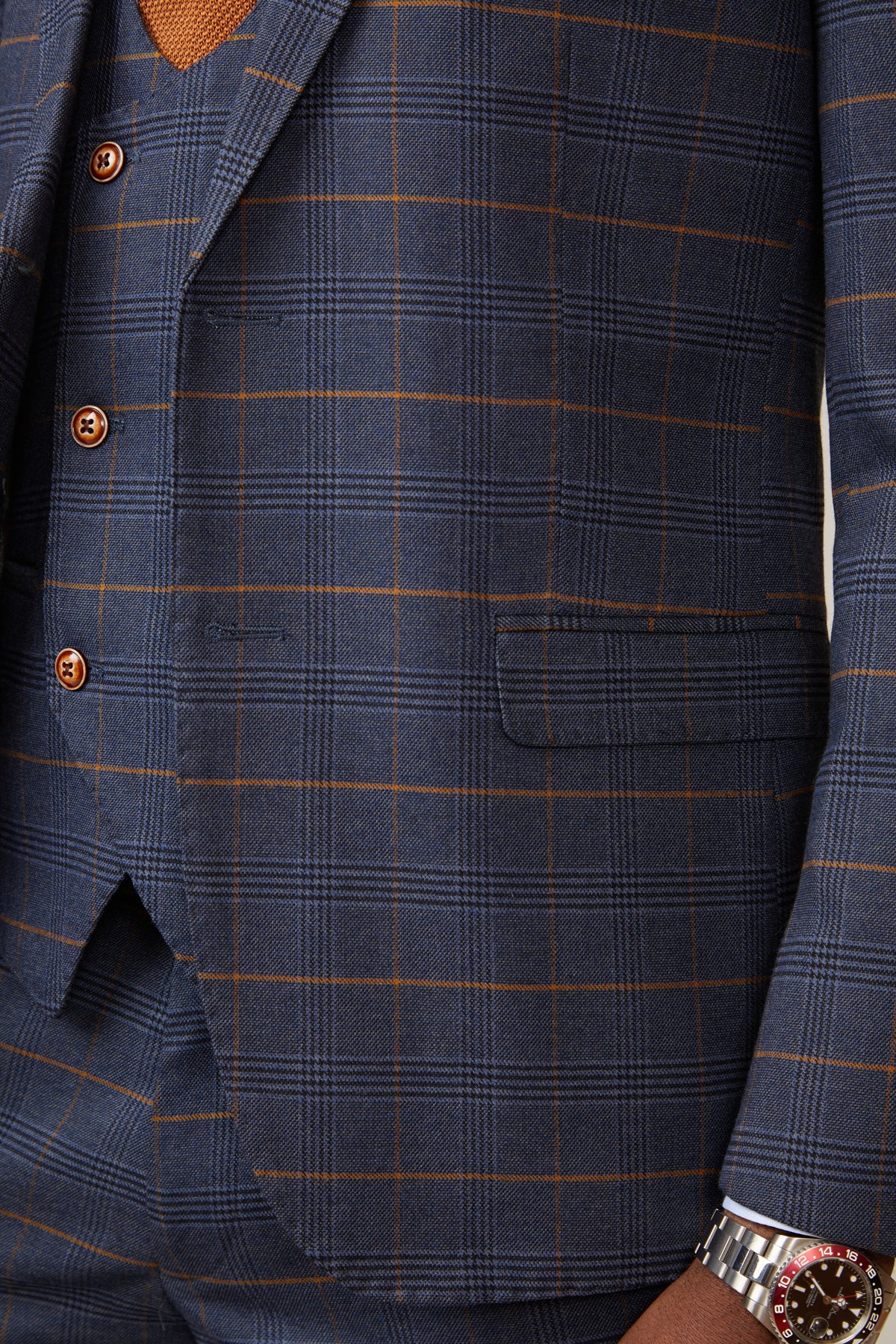 Steve Bull Wolverhampton Wanderers Legend Jenson Marine Check Suit - Perfect for Football Matches & Formal Events