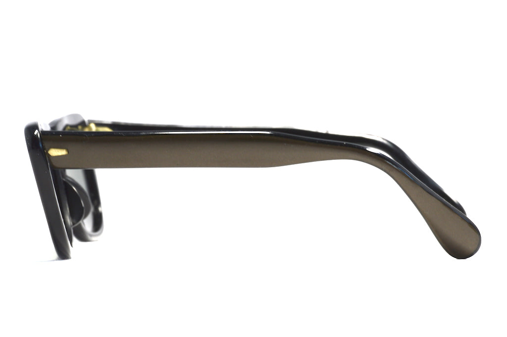 Polaroid 616 Polarized Sunglasses for Men & Women - UV Protection, Classic Retro Style - Perfect for Driving, Beach, and Outdoor Activities