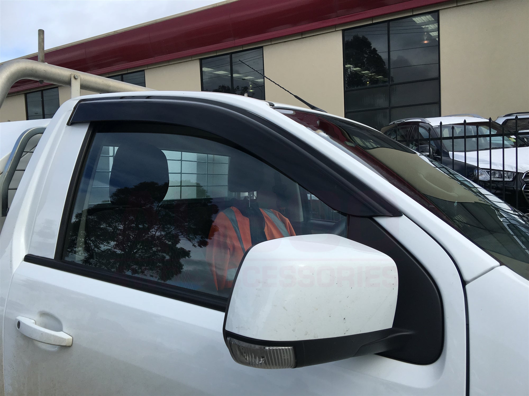 Weather Shields & Bonnet Protector for ISUZU D-MAX DMAX Single/Extra Cab (2012-2016) - Durable Car Accessories for Rain & Sun Protection - Perfect for Off-Road Adventures & Daily Commuting