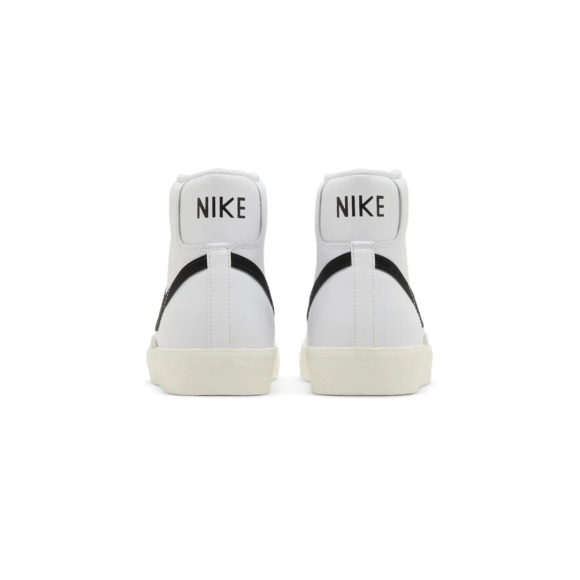 Nike Blazer Mid 77 Vintage Women's Sneakers - Retro Basketball Shoes for Casual Wear & Street Style Outfits