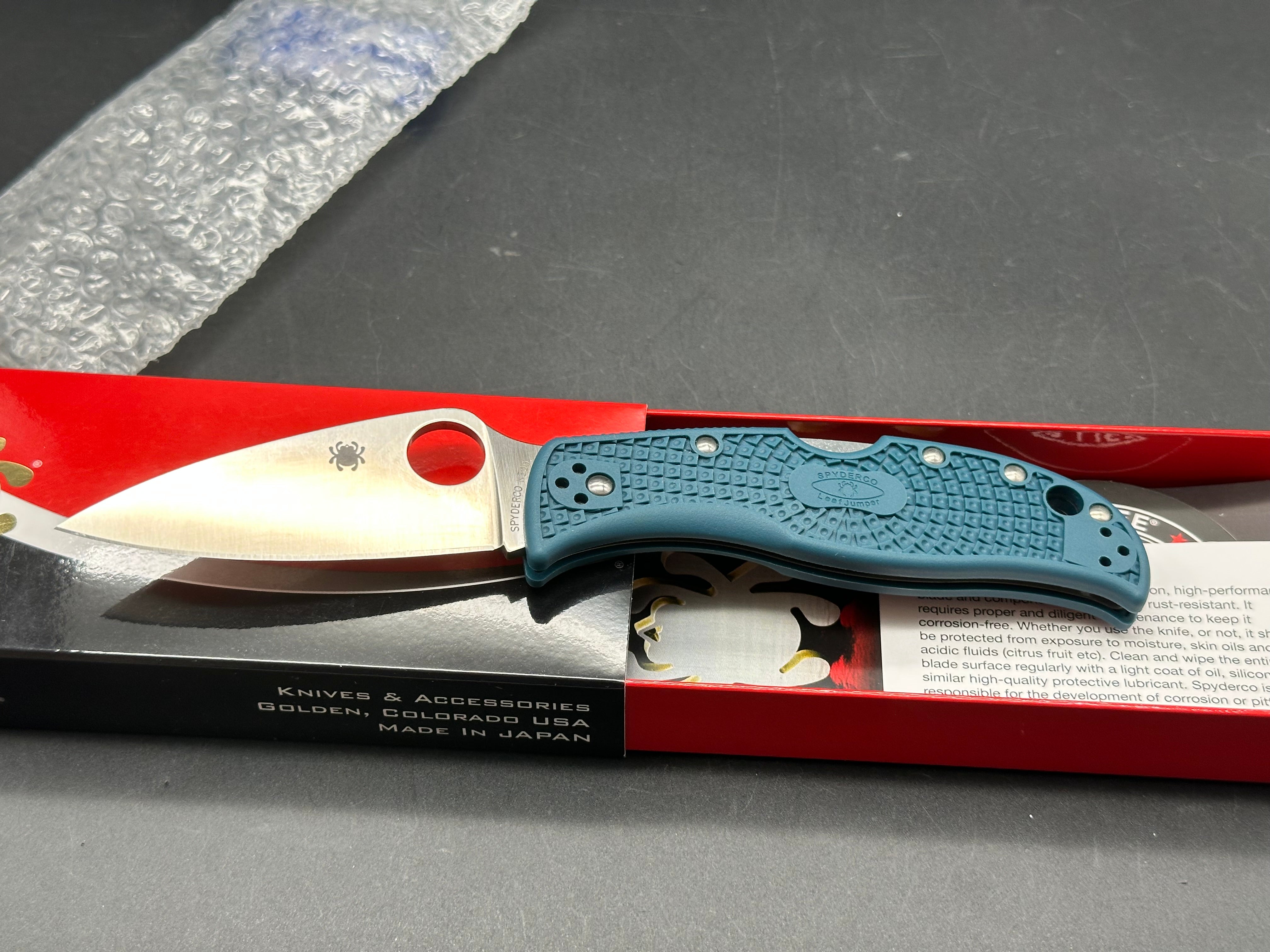 Spyderco LeafJumper Lightweight Folding Knife - 3.09