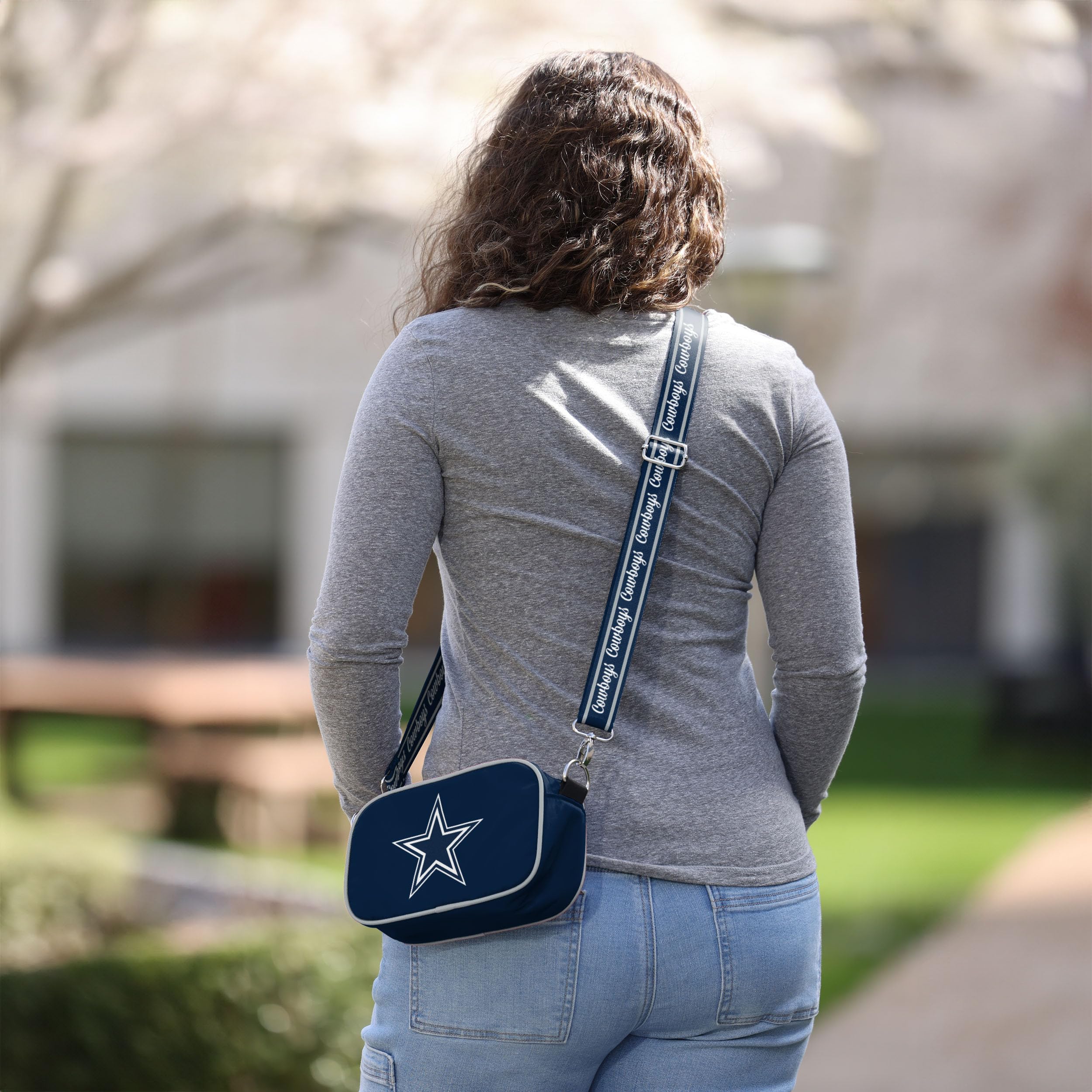 Official NFL Team Logo Crossbody Bag for Men & Women - Durable & Stylish Game Day Purse for Football Fans - Perfect for Tailgating, Travel & Everyday Use