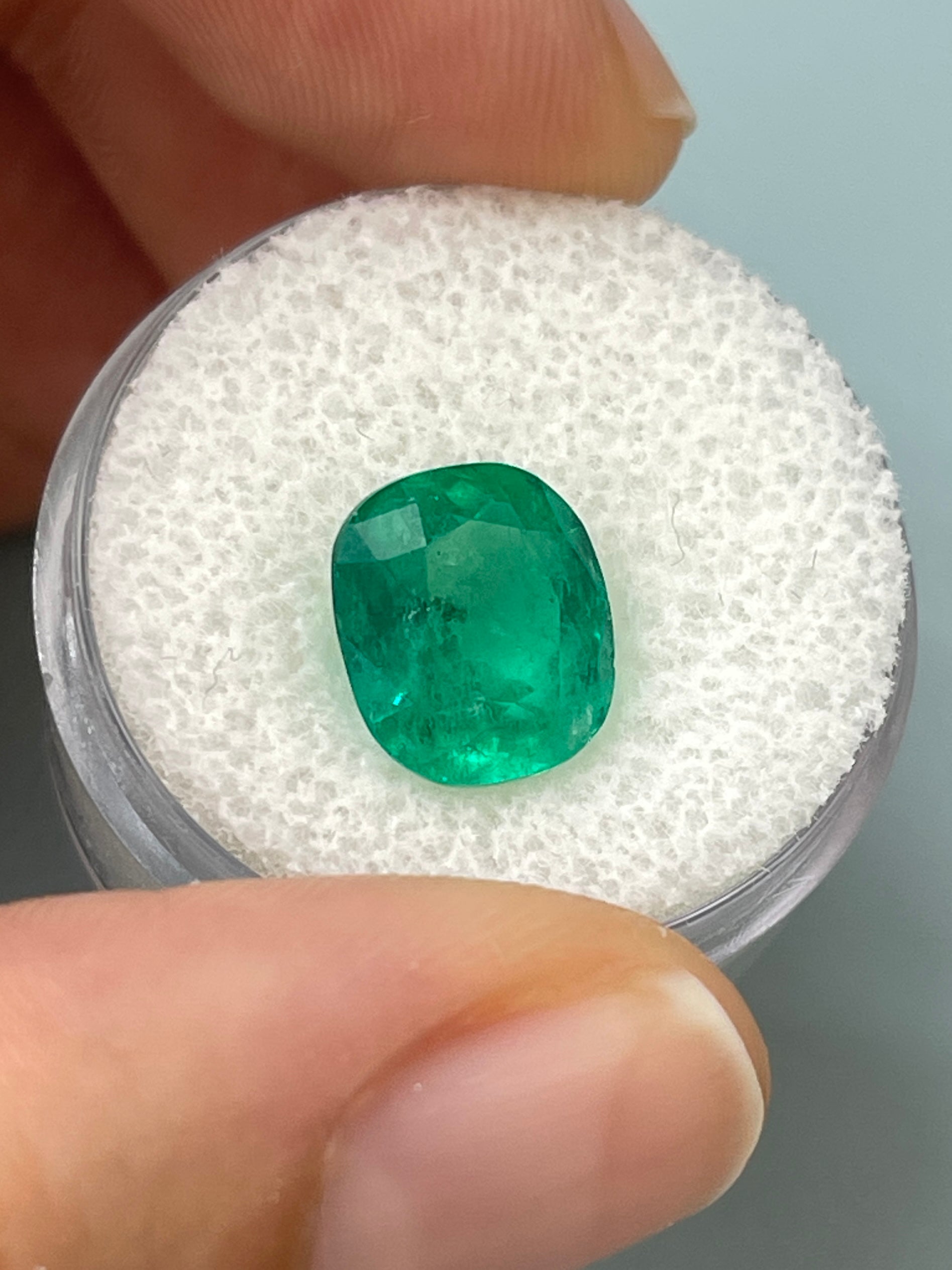 4.37 Carat Natural Colombian Emerald - 10.5x9mm Cushion Cut Loose Gemstone, Deep Green with Unique Freckles | Perfect for Engagement Rings, Fine Jewelry & Collector's Pieces
