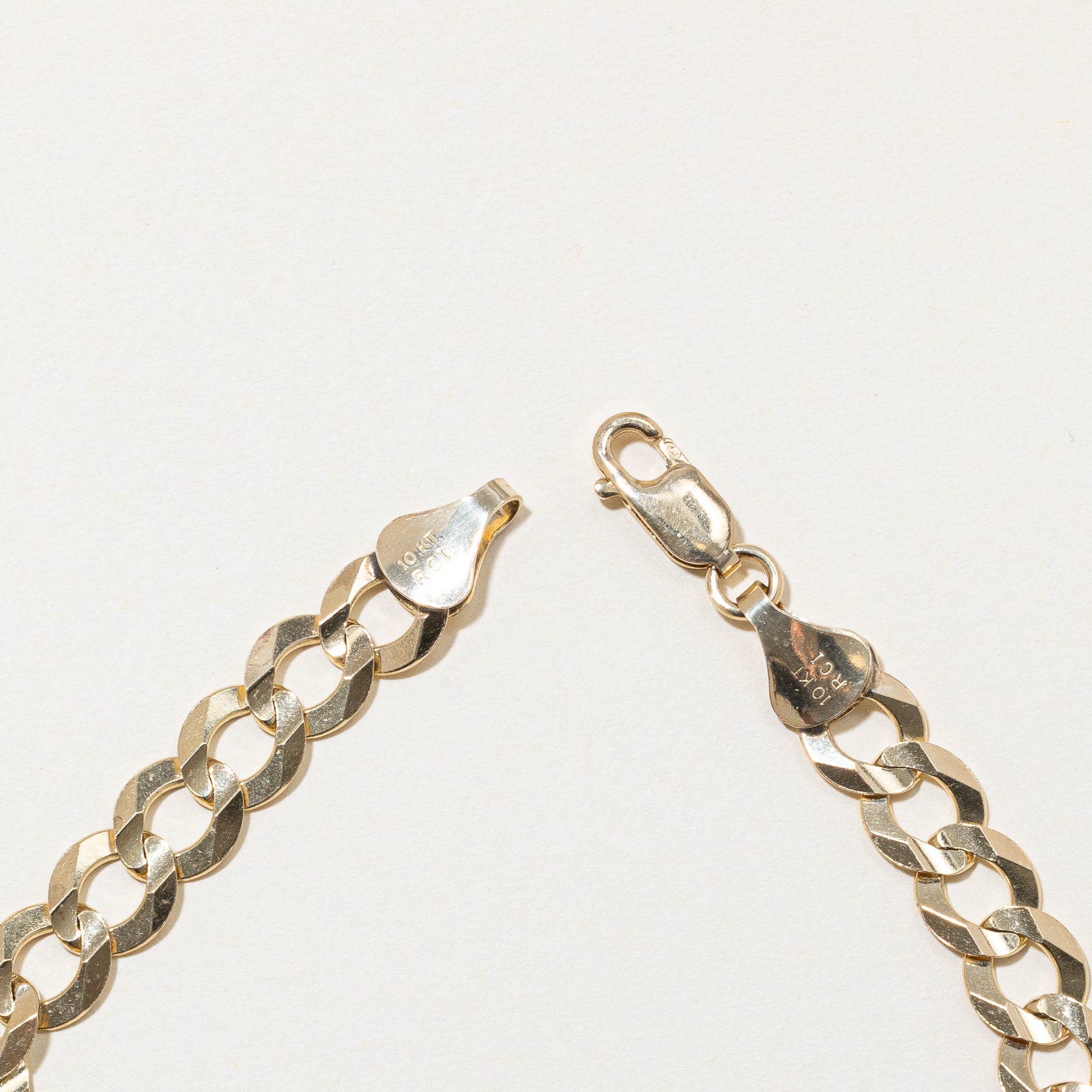 10K Yellow Gold Curb Chain Bracelet for Women - 8.47mm Wide, 8.5 Inches Adjustable Length - Durable & Stylish Jewelry Gift for Birthday, Anniversary & Everyday Wear