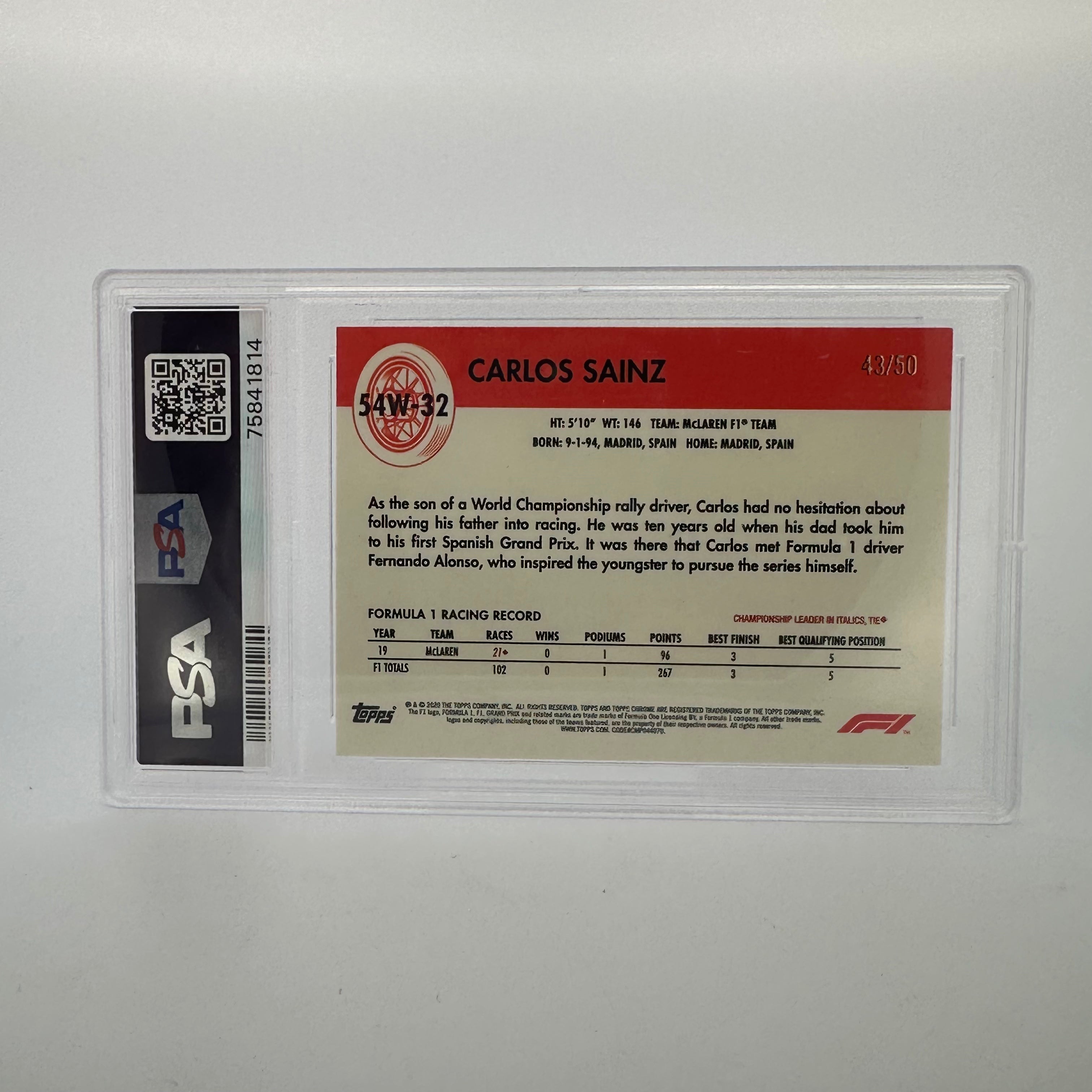 PSA 8 43/50 Carlos Sainz World On Wheels #54W 32 Gold Refractor - Rare Racing Card for Collectors & Fans, Perfect for Display & Investment