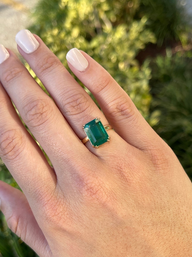 7.25 Carat 18K Gold Classic Natural Emerald Solitaire Engagement Ring for Women - Perfect Proposal, Wedding, Anniversary Gift - Elegant Jewelry for Special Occasions