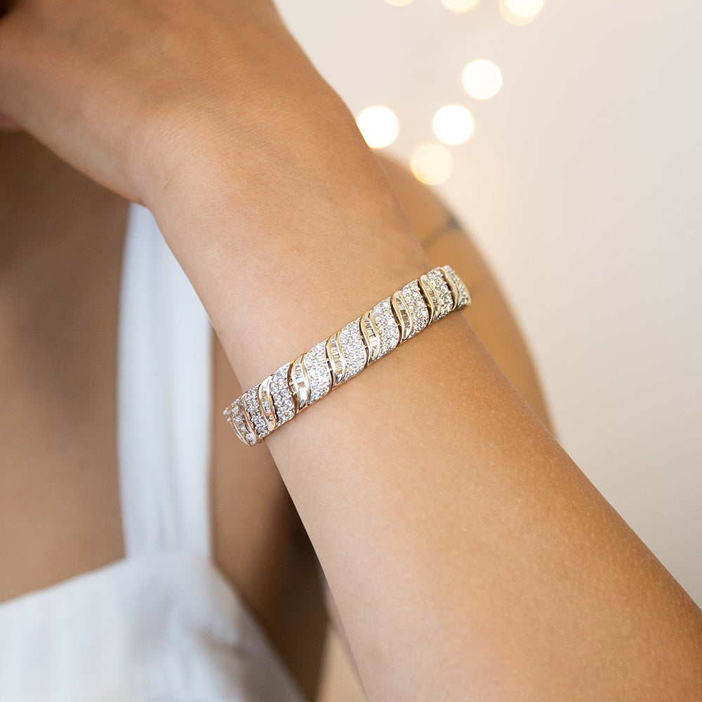 9ct Yellow Gold 10.6 Carat Diamond Tennis Bracelet - 18.5cm Women's Luxury Jewelry with Brilliants & Baguettes - Perfect for Weddings, Anniversaries & Special Occasions