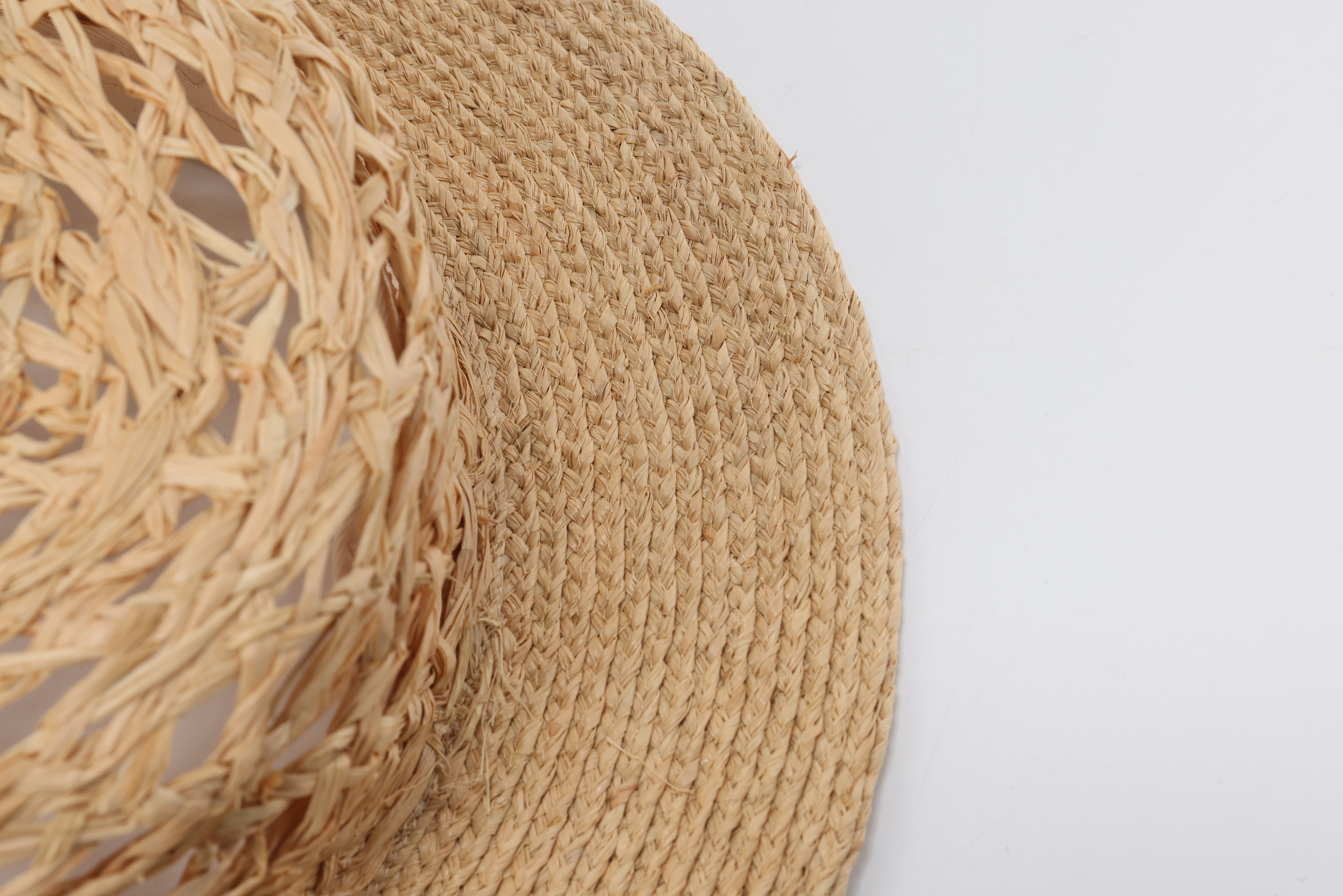 Stylish Raffia Straw Hat with Adjustable Hat Chain - Perfect for Beach, Summer Outfits & Outdoor Activities