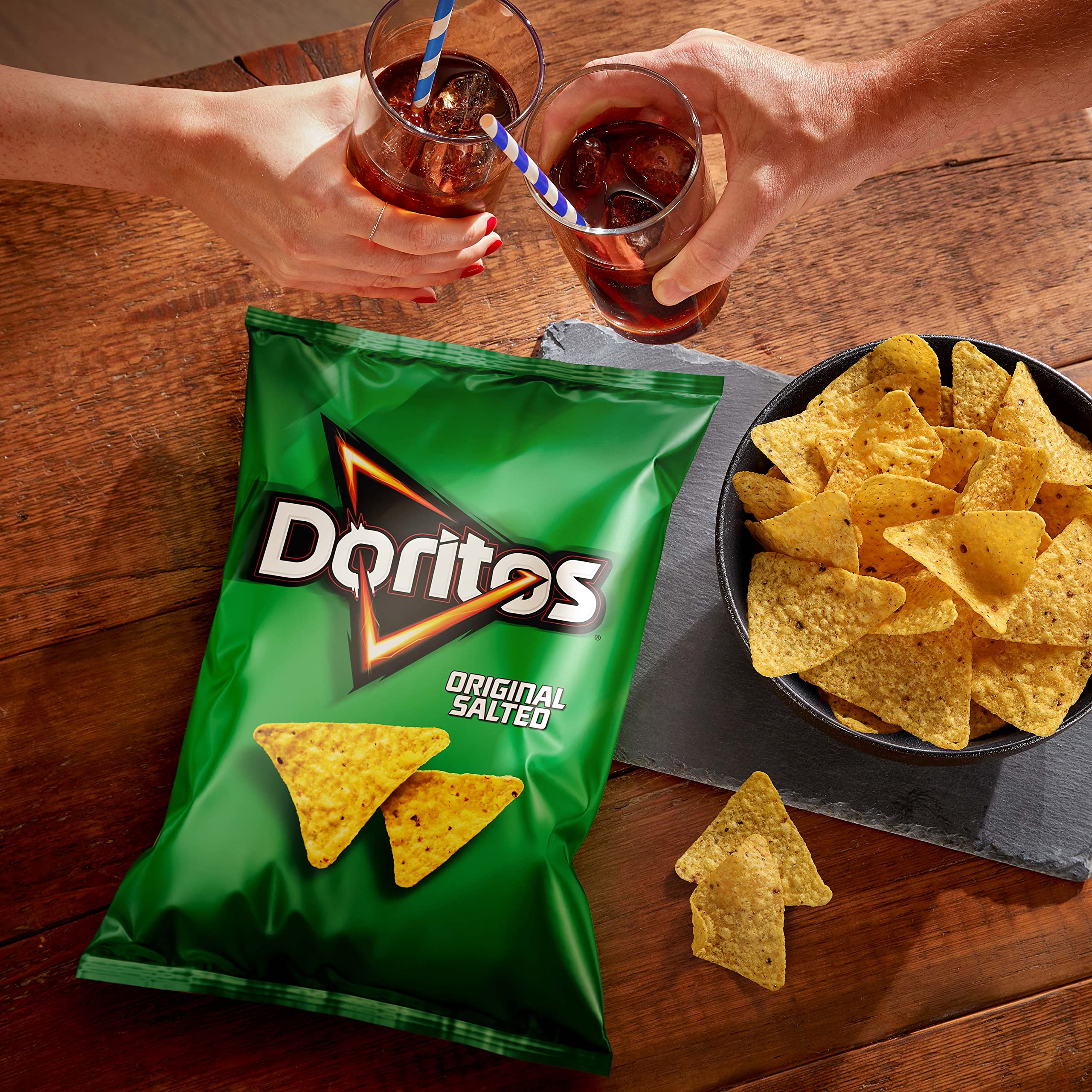 Original Doritos Nacho Cheese Flavored Corn Chips - 175g (6.2oz) - Crunchy Snack for Parties, Movie Nights & Game Days