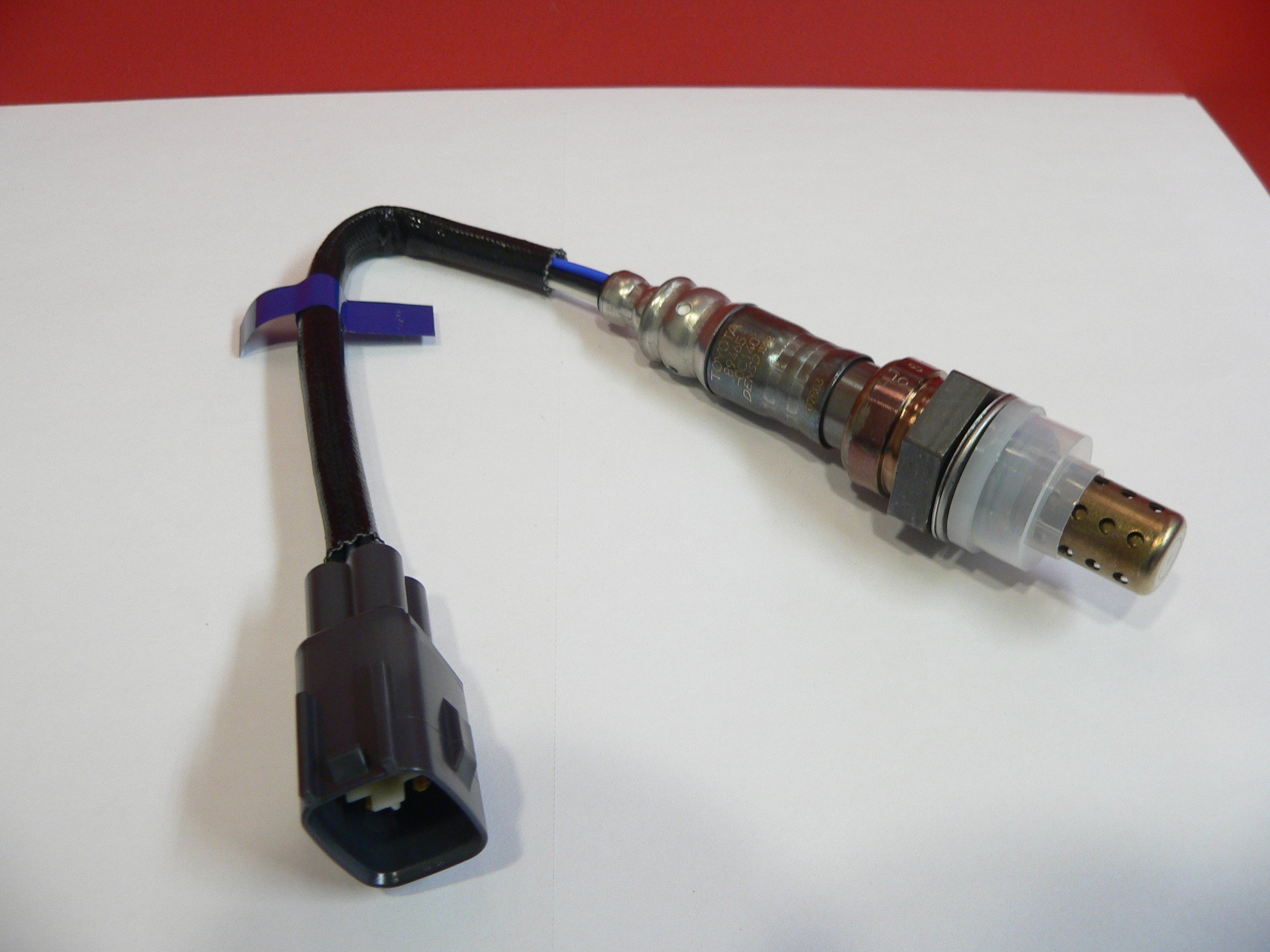 TOYOTA 89465-0C140 Oxygen Sensor - Compatible with Select TOYOTA Models - High Performance O2 Sensor for Improved Fuel Efficiency & Emissions - Perfect for Engine Diagnostics & Performance Tuning