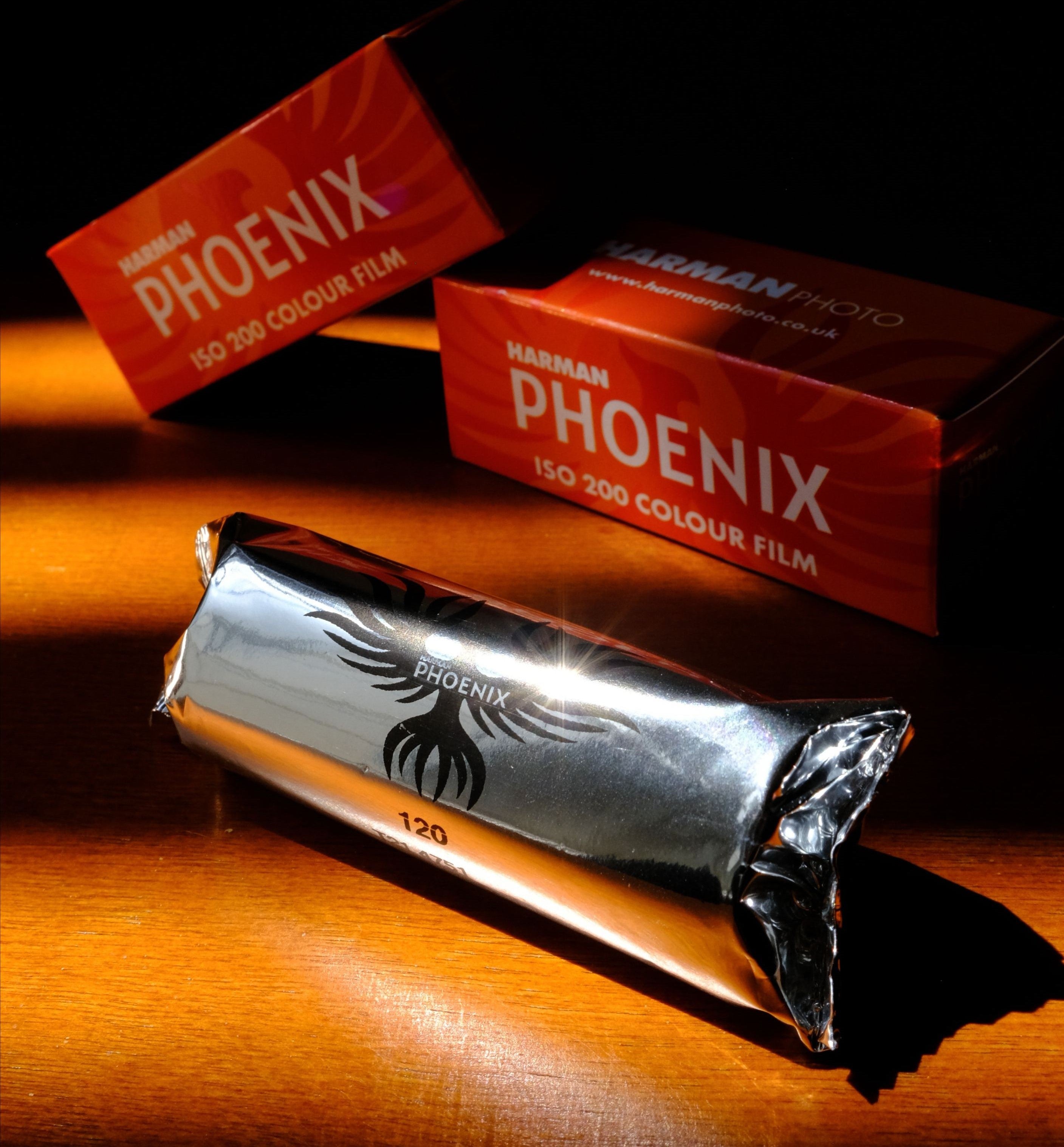 HARMAN Technology Phoenix 200 Color Negative Film (120 Roll Film) - Professional Medium Format Photography for Portraits, Landscapes & Artistic Projects