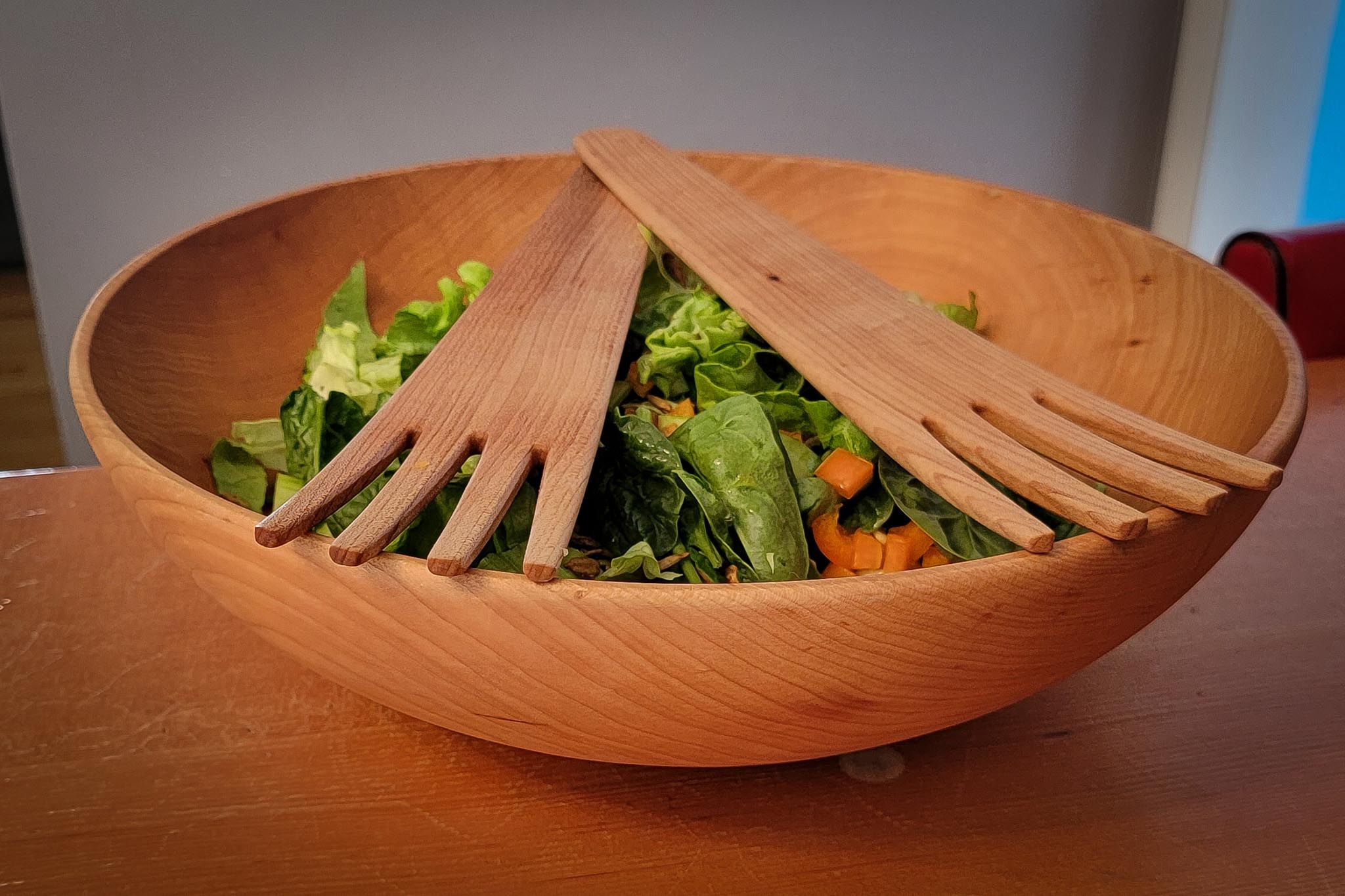 Eco-Friendly Wooden Salad Servers Set - Natural Bamboo Serving Utensils for Healthy Eating - Perfect for Salads, Pasta, and Family Gatherings