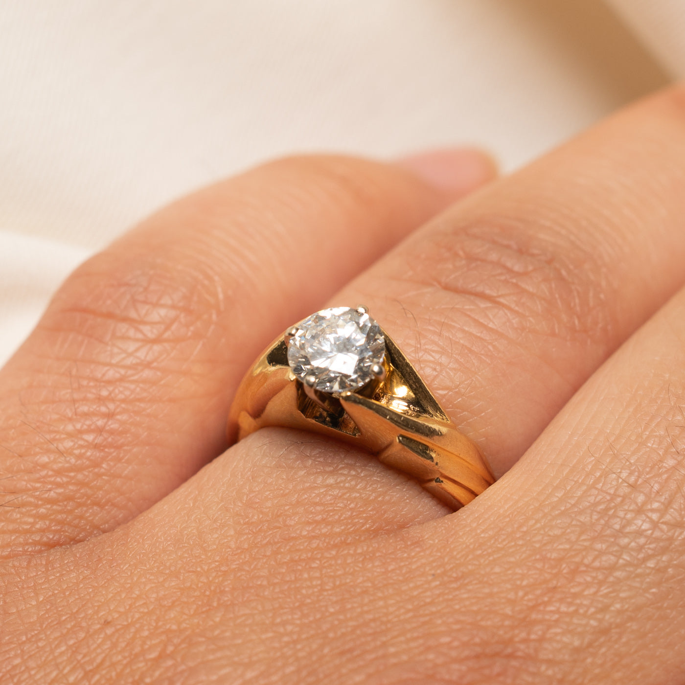 1.01ct VVS2 G Solitaire Diamond Engagement Ring with Grooved Band - Size 6.25 | Perfect for Proposals, Weddings & Anniversary Gifts