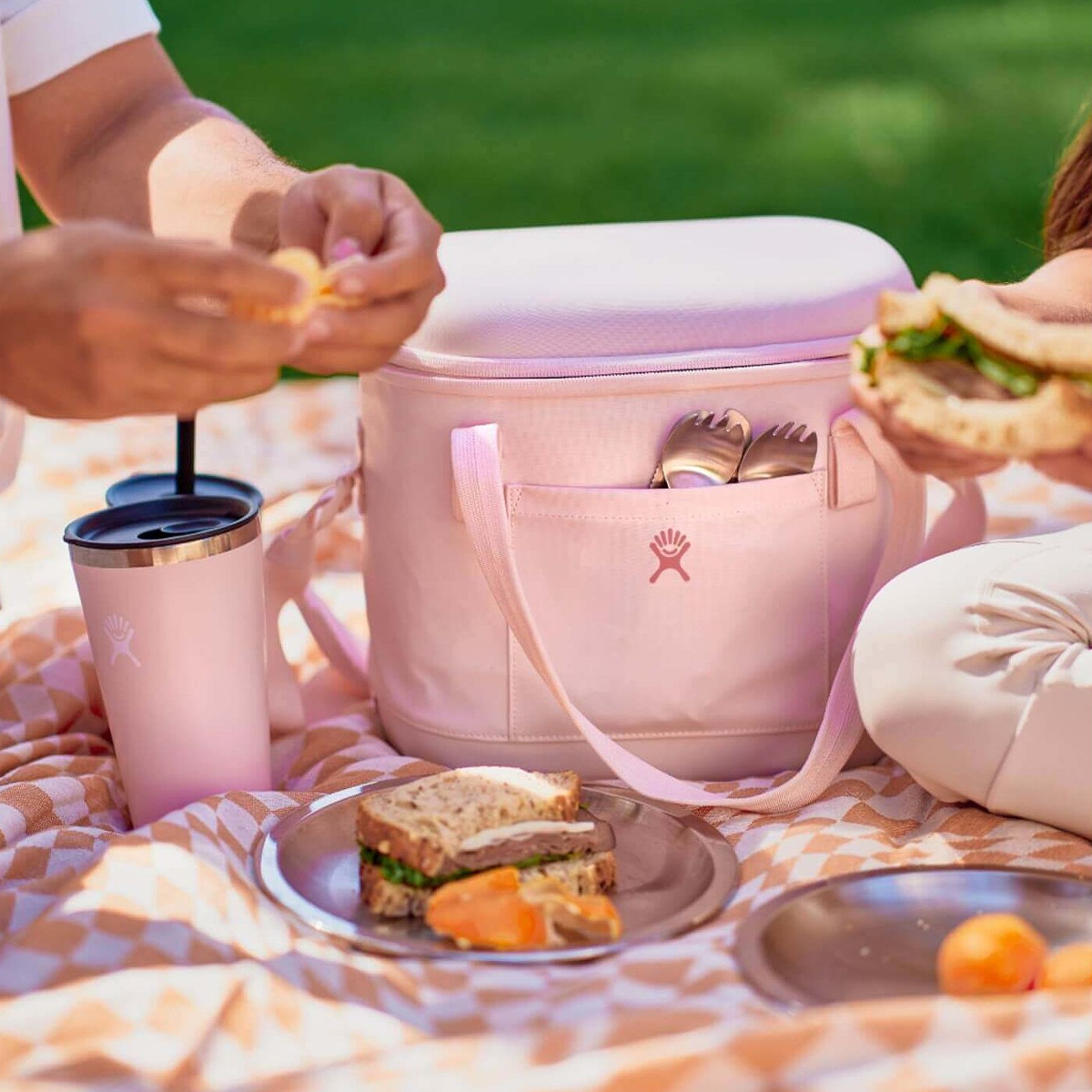 20L Insulated Soft Cooler Bag - Lightweight, Leakproof & Portable for Picnics, Camping, Beach & Outdoor Adventures