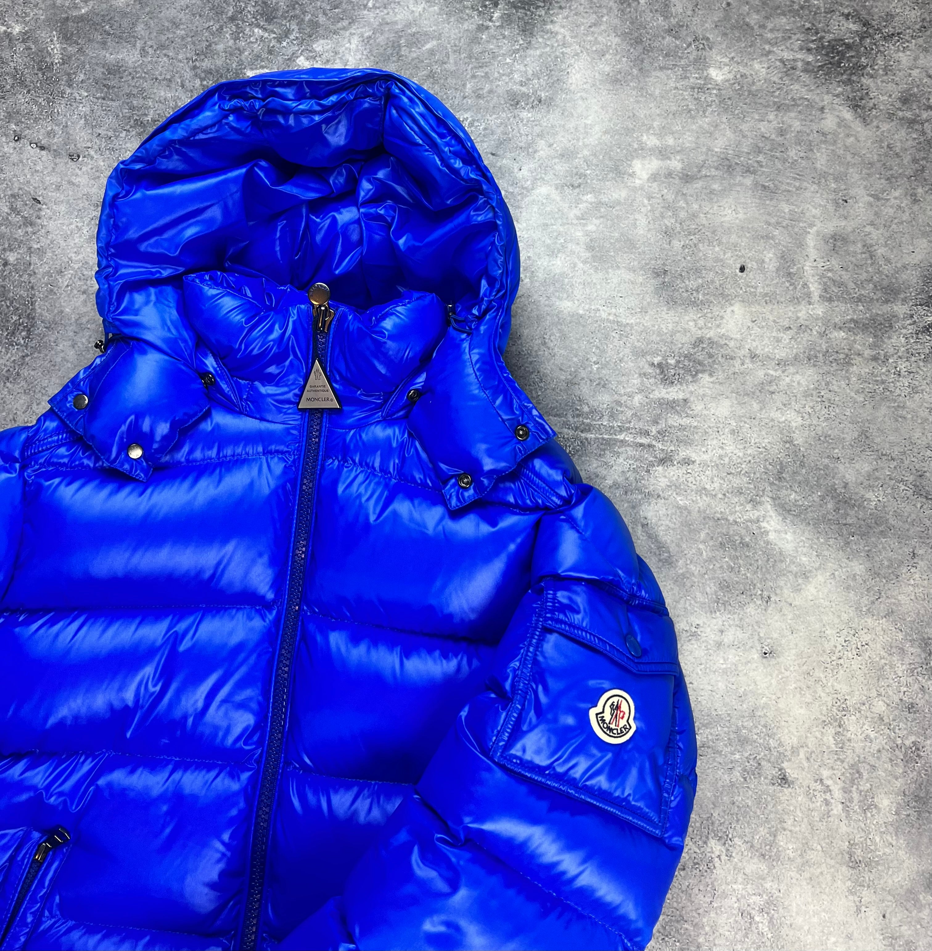 Moncler Blue Maya Puffer Jacket for Men & Women - Lightweight Winter Coat for Outdoor Activities & Urban Fashion