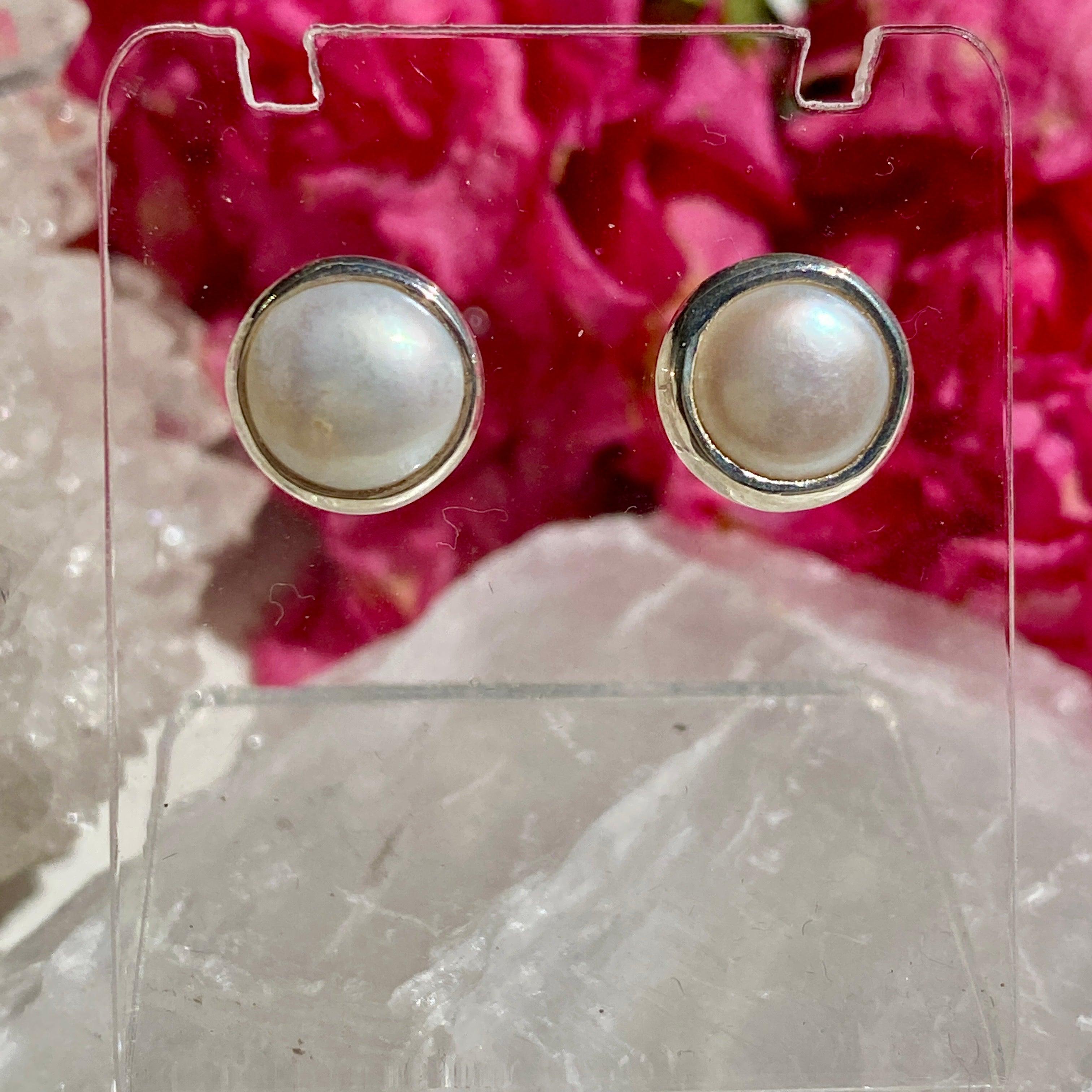 Pearl Round Cabochon Stud Earrings KEGJ1048 - Elegant & Timeless Jewelry for Women, Perfect for Weddings, Parties & Daily Wear