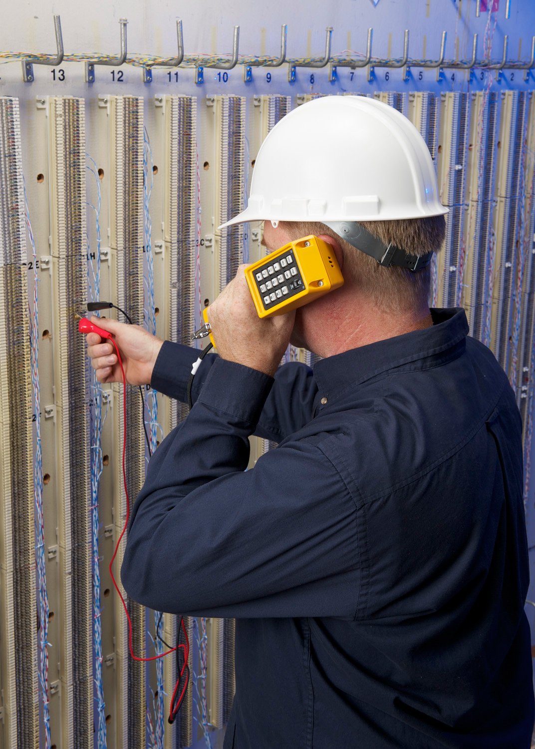 Fluke Networks TS22A Telephone Test Set with 346A Plug - Professional Line Testing Tool for Telecom Technicians & Network Installers