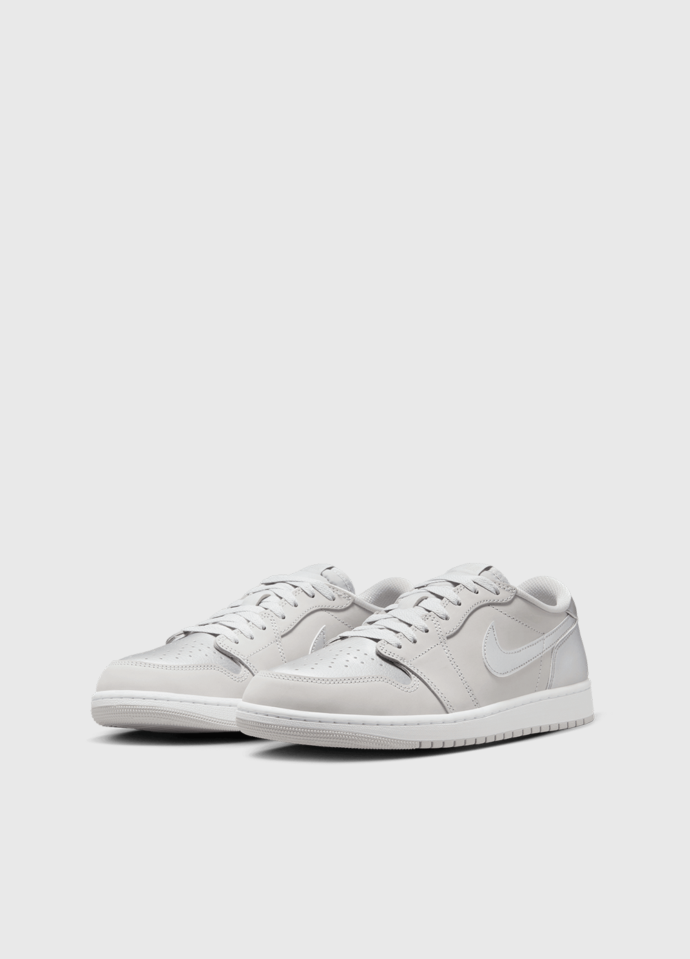 Air Jordan 1 Low OG 'Metallic Silver' Men's Basketball Shoes - Retro Style Sneakers for Casual Wear & Street Fashion