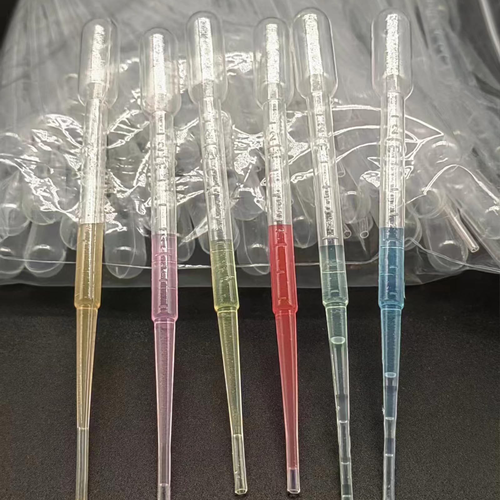 100 Pack 2ML Disposable Plastic Pipettes - Lab Droppers for Essential Oil Mixing, Scientific Experiments, Resin Art, DIY Crafts & Aquarium Cleaning - Precise Liquid Transfer for Labs, Beauty, Hobbies