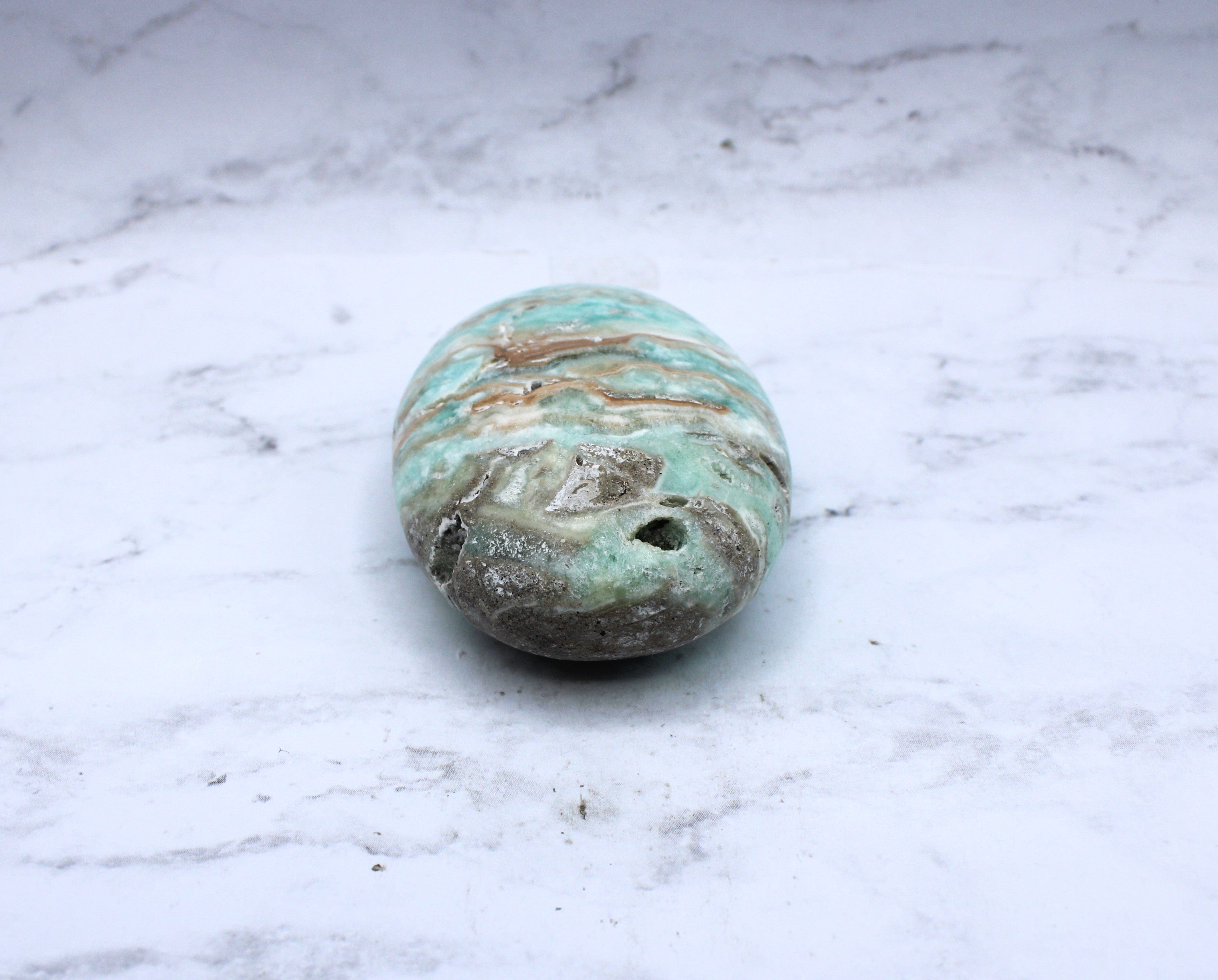 Caribbean Calcite Palm Stone - Natural Healing Crystal for Meditation, Stress Relief & Energy Balancing | Perfect for Yoga, Reiki & Spiritual Practices