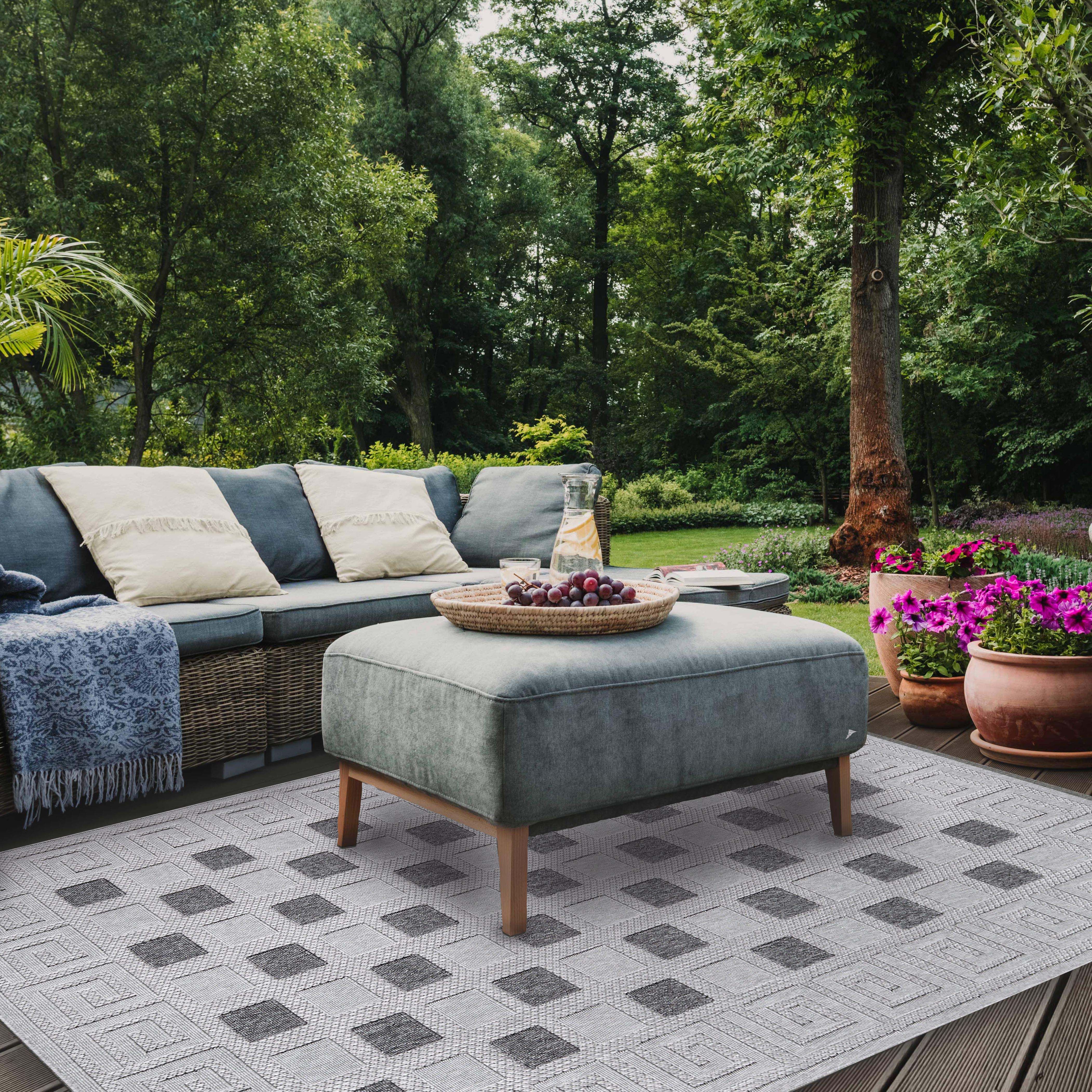 Modern Geometric Greek Key Pattern Rug - Non-Slip Indoor Outdoor Area Carpet for Living Room, Bedroom, Patio & Deck - Soft & Durable Home Decor