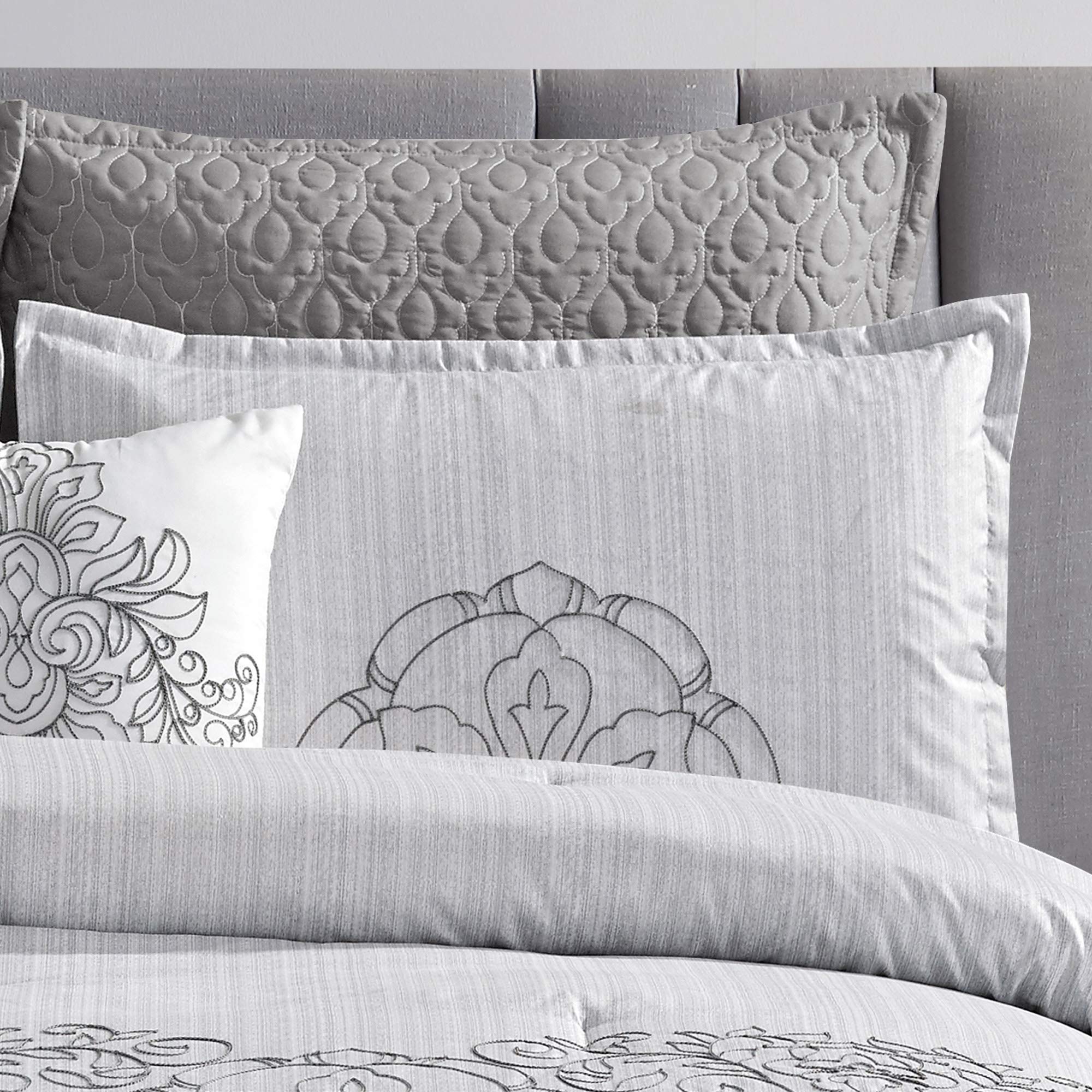 Luxury 8-Piece Linen Comforter Set Full/Queen - Modern Light Gray Damask Pattern with Shams, Cushions & Throw | Bed in a Bag | Soft & Breathable for All-Season Comfort | Perfect for Master Bedroom, Guest Room, or Airbnb Styling