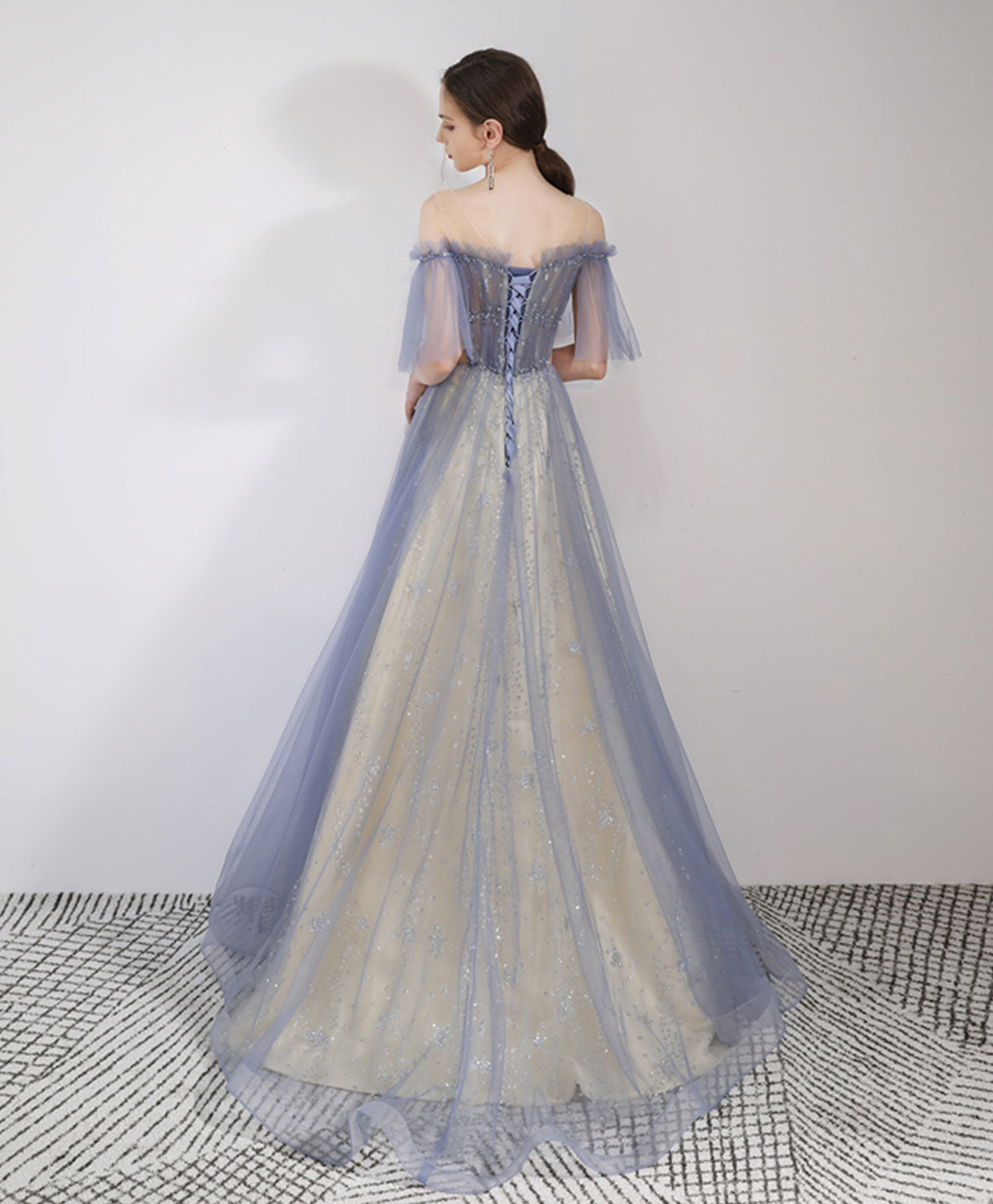Elegant Blue Round Neck Tulle Lace Long Prom Dress - Formal Evening Gown for Homecoming, Ball & Special Occasions