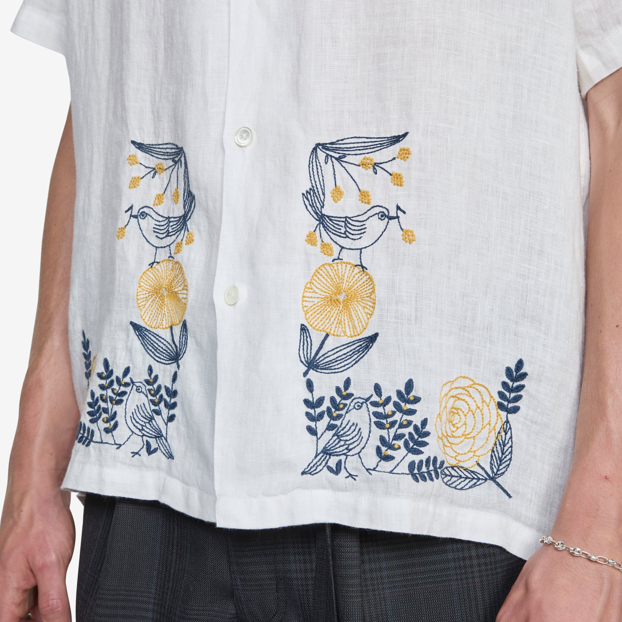Elegant Embroidery Bird and Flowers Shirt in Ecru - Perfect for Casual Outings & Boho Fashion