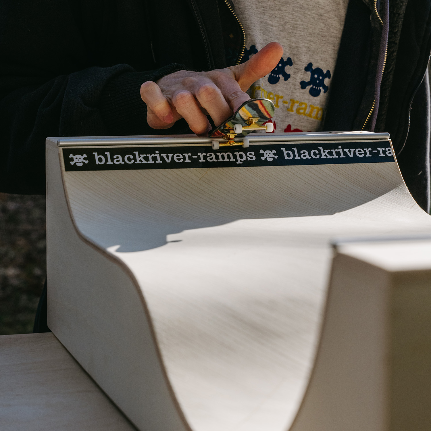 Blackriver Fingerboard Ramp - Mike Schneider V Waterfall Mini - Professional Skateboard Training Tool for Finger Tricks & Stunts - Perfect for Home, Office & Travel Practice
