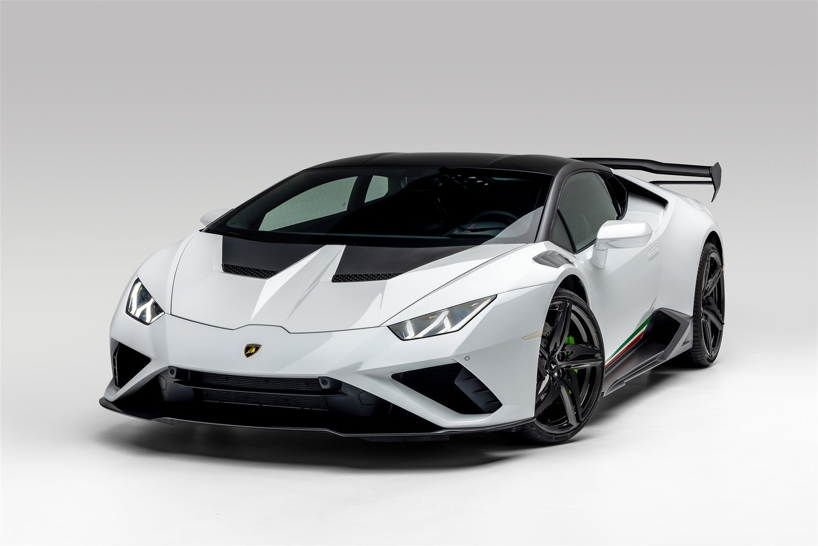 Lamborghini Huracan EVO 2WD Monza Aero Program CB-01 - High Performance Sports Car Body Kit for Racing & Show | Perfect for Track Days, Car Shows & Supercar Upgrades