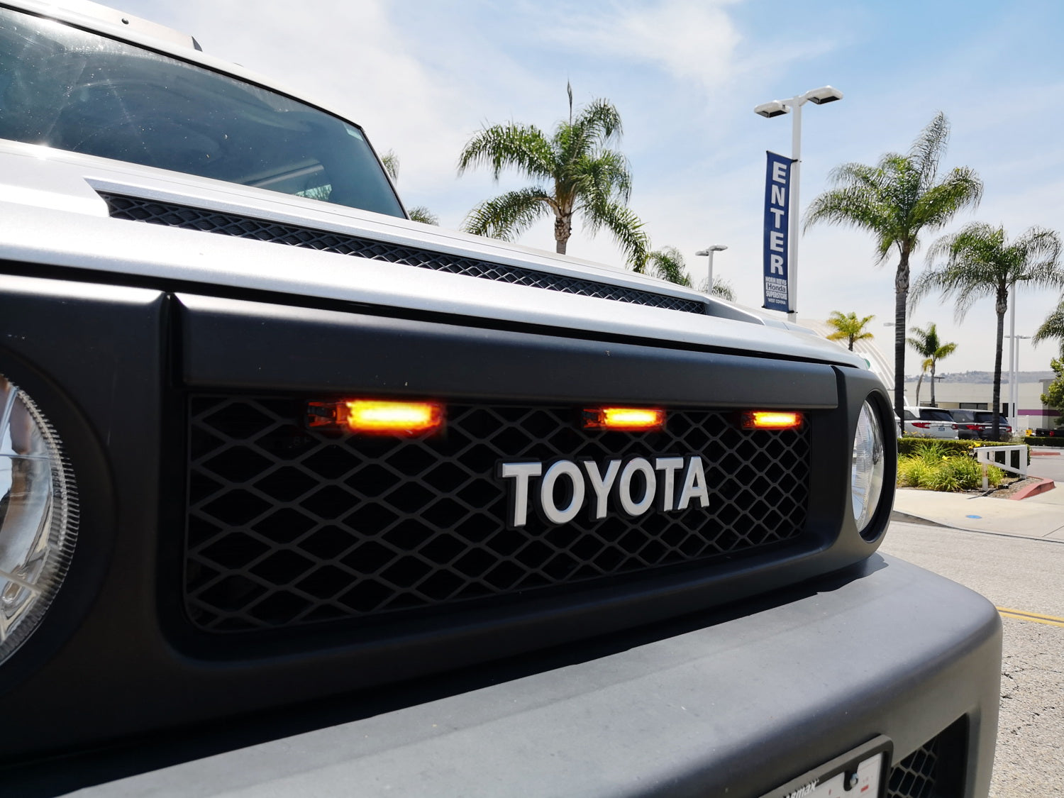 3Pcs Smoked Lens LED Center Grille Running Light Kit for 2007-2014 Toyota FJ Cruiser - Off-Road & Night Driving Enhancement