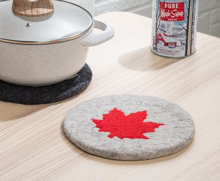 Premium Maple Leaf Felt Trivet Set - Heat Resistant Coasters for Hot Pots & Pans - Rustic Kitchen Decor for Thanksgiving & Fall Table Setting