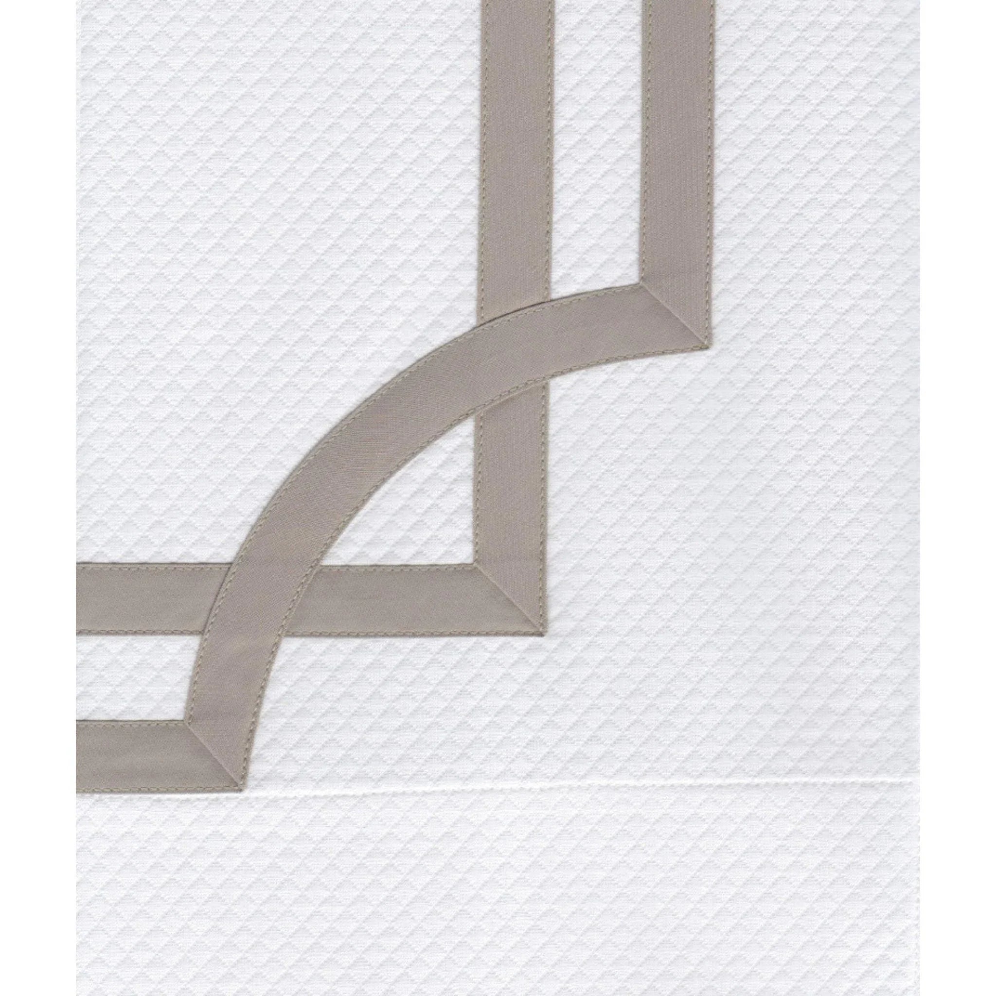 Classic White Shower Curtain - Waterproof & Mold Resistant Bathroom Decor for Modern Homes - Perfect for Bathrooms, Showers & Spa Retreats
