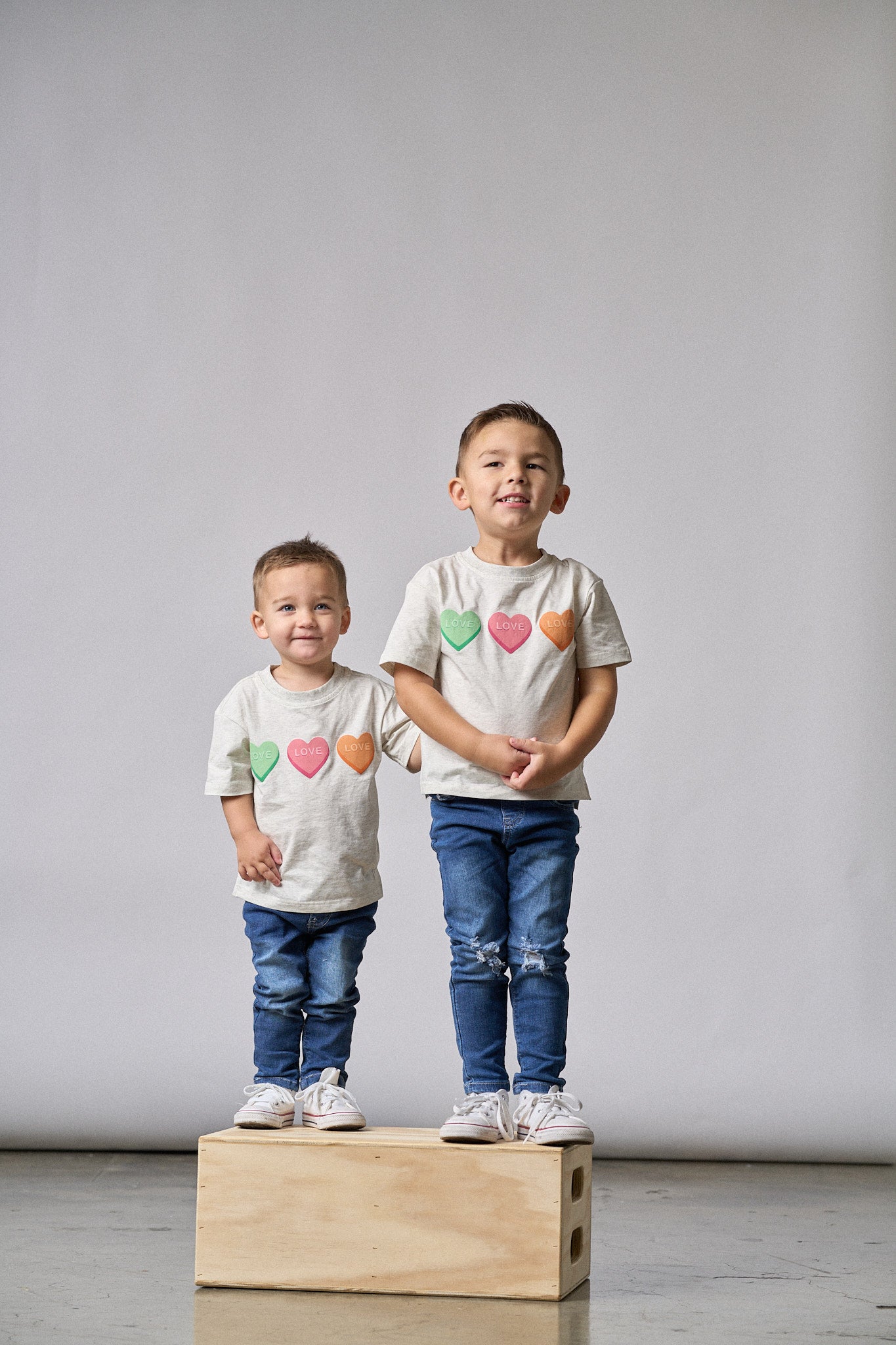 Valentine's Day Box Fit T-Shirt for Women - Soft Grey Cotton Tee - Casual Wear & Gift Idea for Her