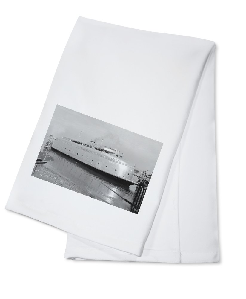 Vintage Kalakala Ferry Photograph Tea Towel - 100% Cotton Decorative Hand Towel for Kitchen, Bathroom & Home Decor - Perfect for Dish Drying, Gift Giving & Vintage Style Decor