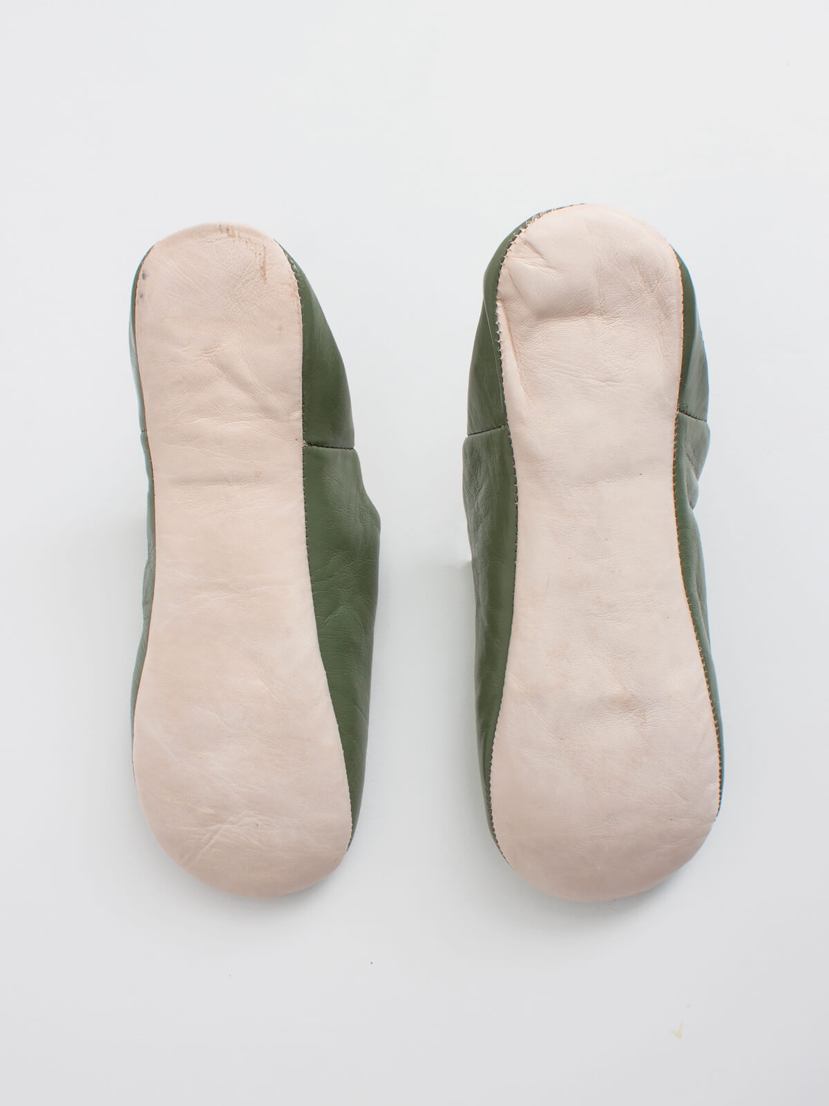 Authentic Moroccan Men's Leather Babouche Slippers - Comfortable Olive Green House Shoes for Relaxation & Lounge Wear