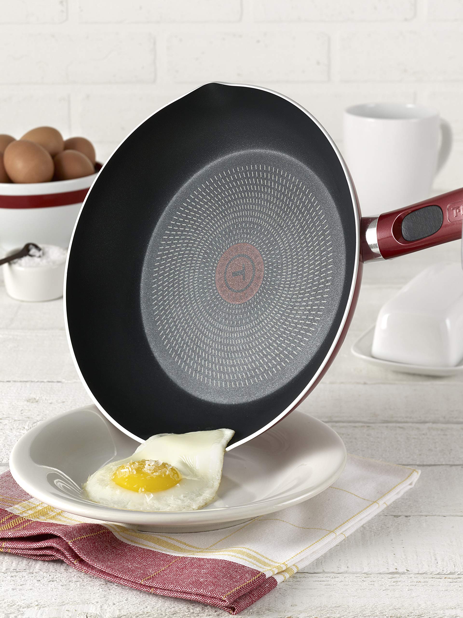 T-fal B03907 Excite ProGlide Nonstick Fry Pan 12-Inch with Thermo-Spot Heat Indicator - Dishwasher & Oven Safe Cookware, Red - Perfect for Sautéing, Frying & Baking at Home