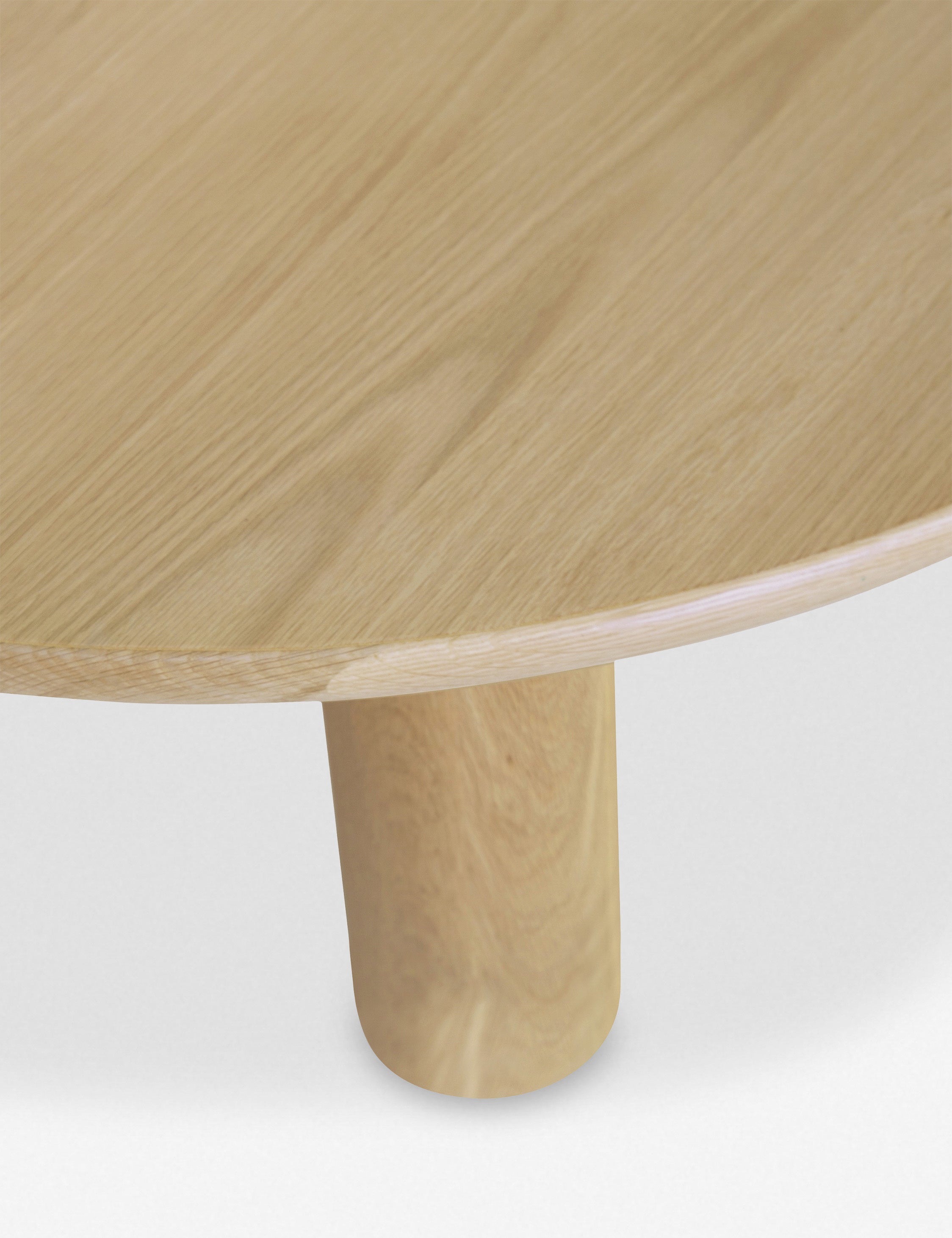 Modern Round Coffee Table - 36 Inch Wooden Living Room Center Table for Small Spaces - Perfect for Apartments, Lounges & Cozy Home Decor