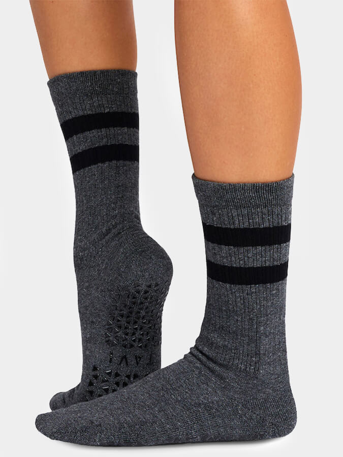 Tavi Kai Non-Slip Crew Grip Socks for Women & Men - Yoga, Pilates, Barre, Workout & Dance - Anti-Skid Traction Socks for Home, Studio & Gym
