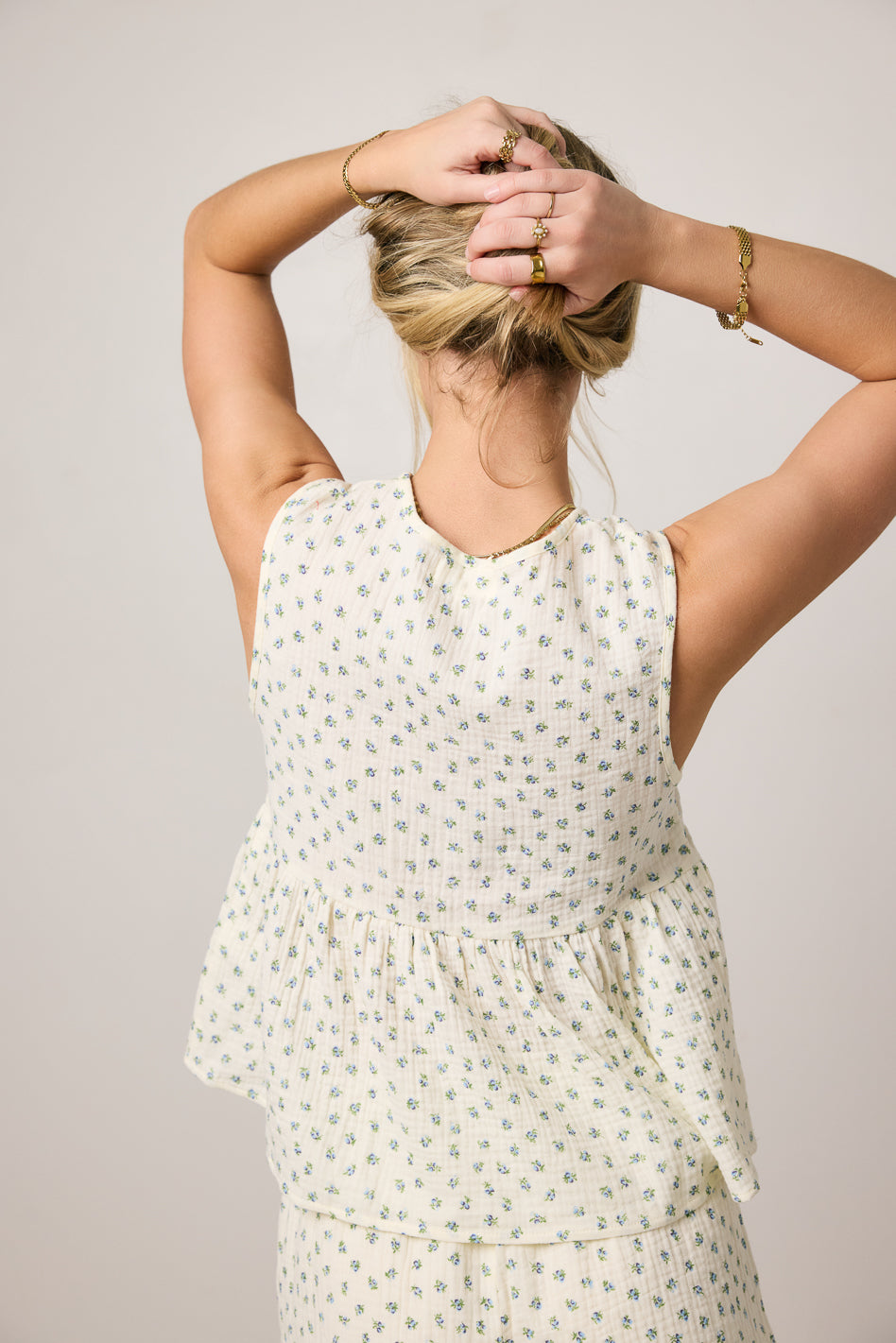 Amari Floral Top for Women - Elegant Floral Print Blouse, Summer Casual T-Shirt, Perfect for Office, Date Night & Vacation